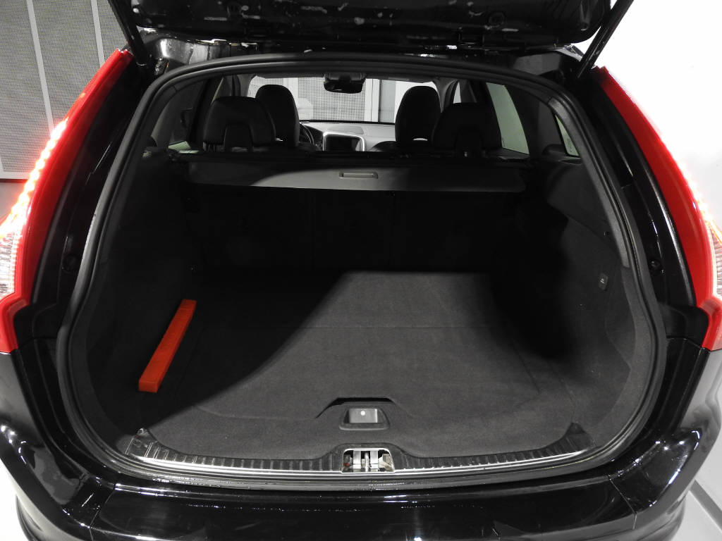 VOLVO XC60 2.0 T5 Summum AWD S/S-image-9