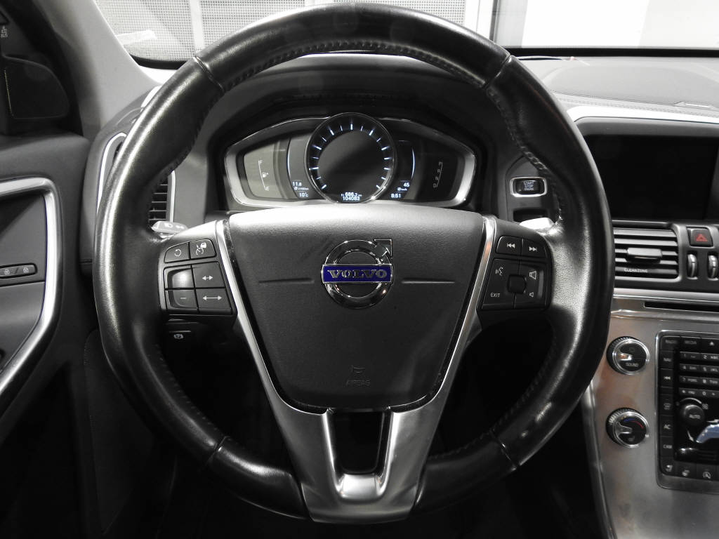 VOLVO XC60 2.0 T5 Summum AWD S/S-image-5