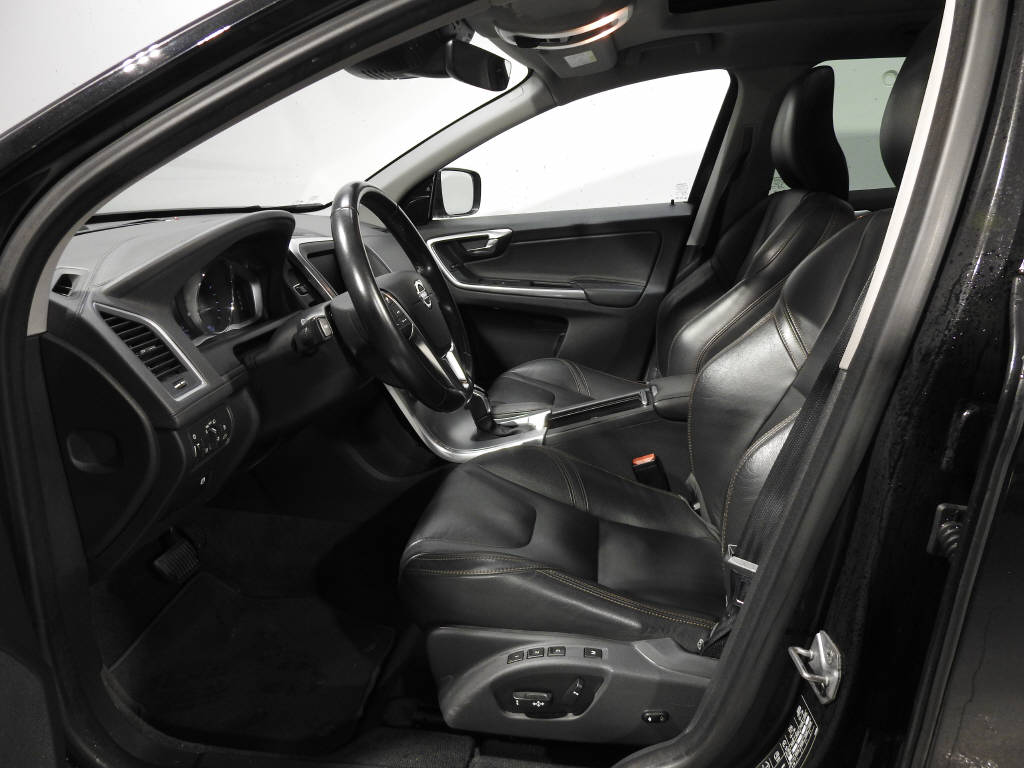 VOLVO XC60 2.0 T5 Summum AWD S/S-image-7