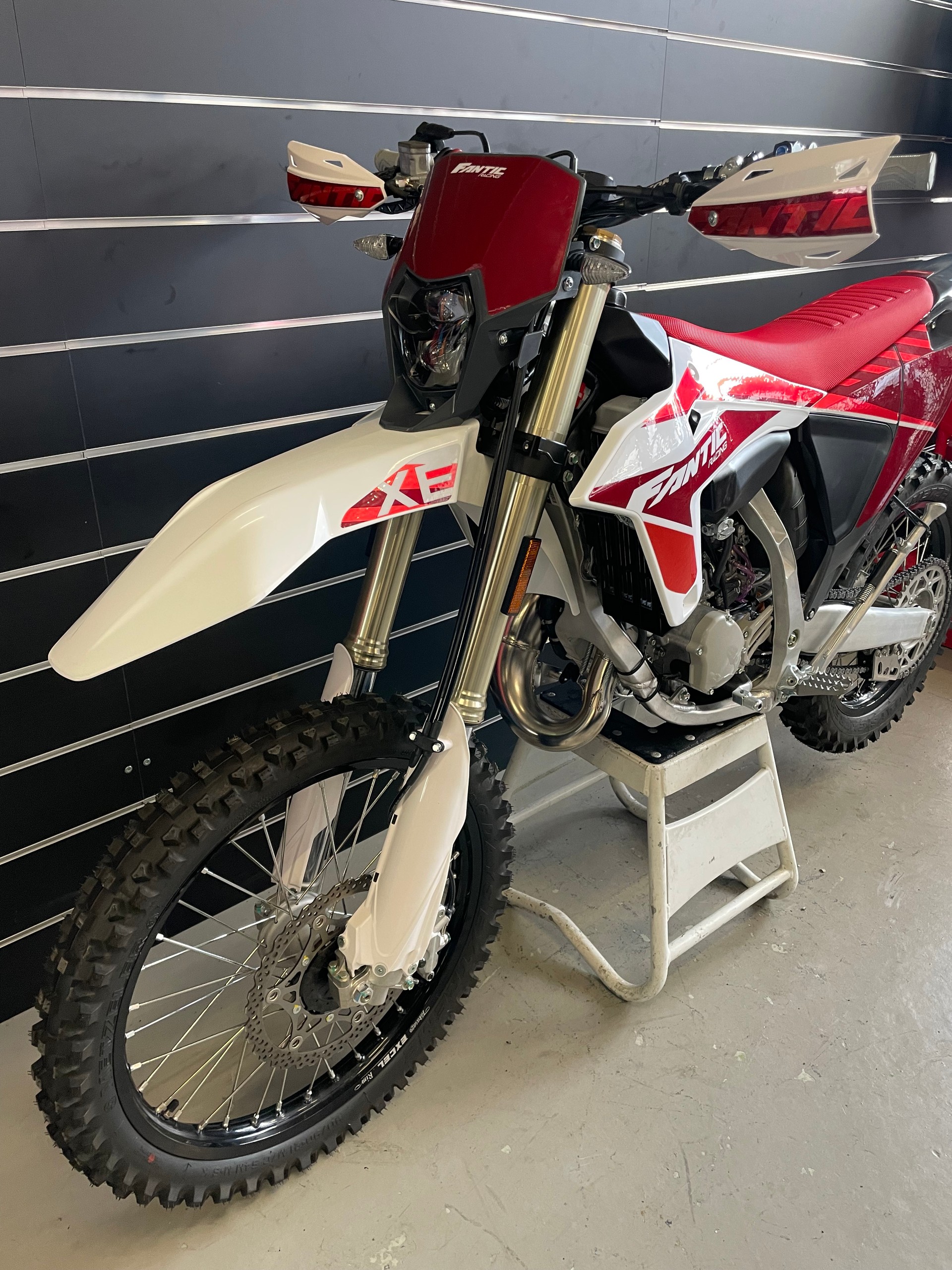 FANTIC XE 125-image-4