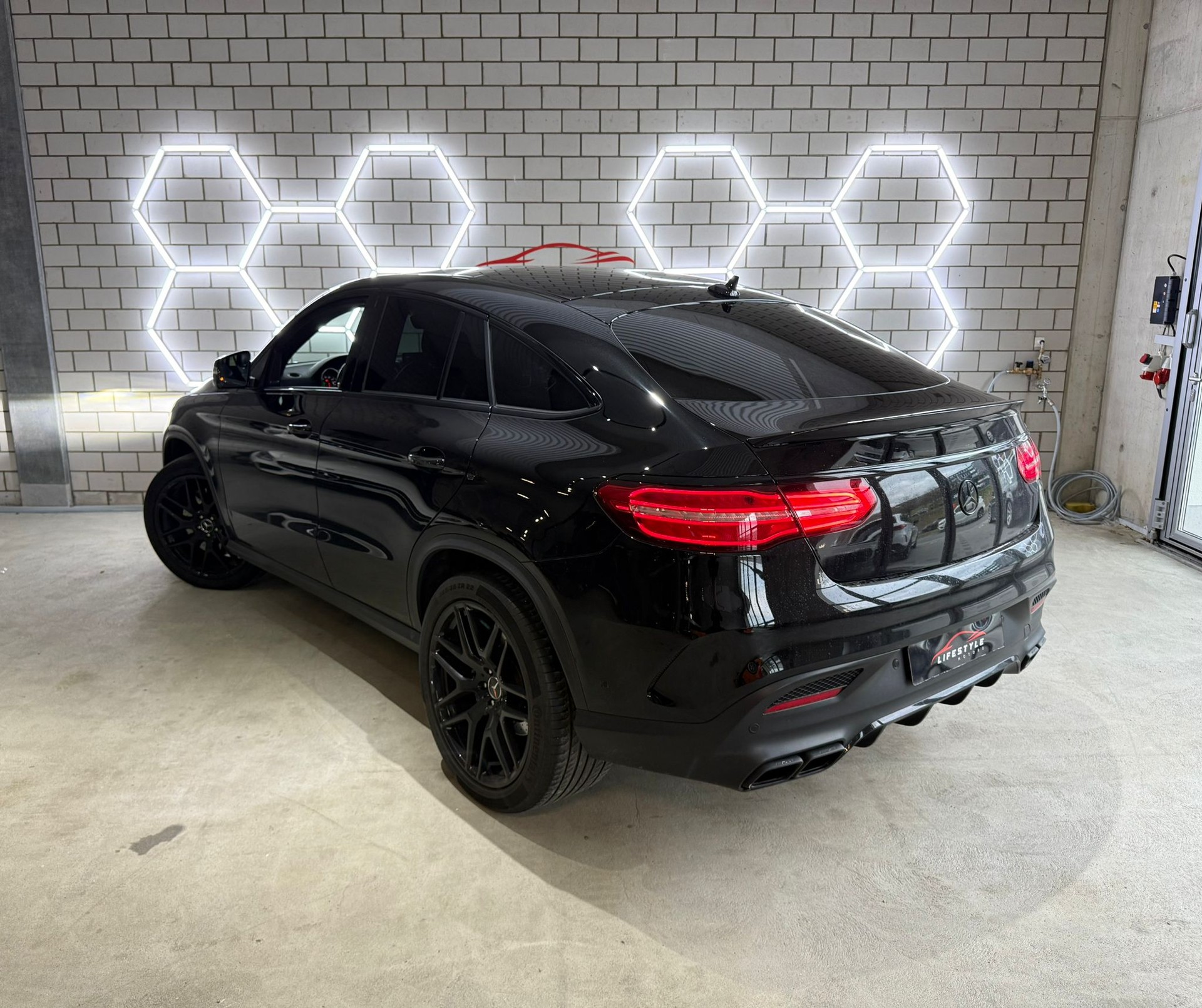 MERCEDES-BENZ GLE Coupé 63 AMG 4Matic Speedshift-image-2