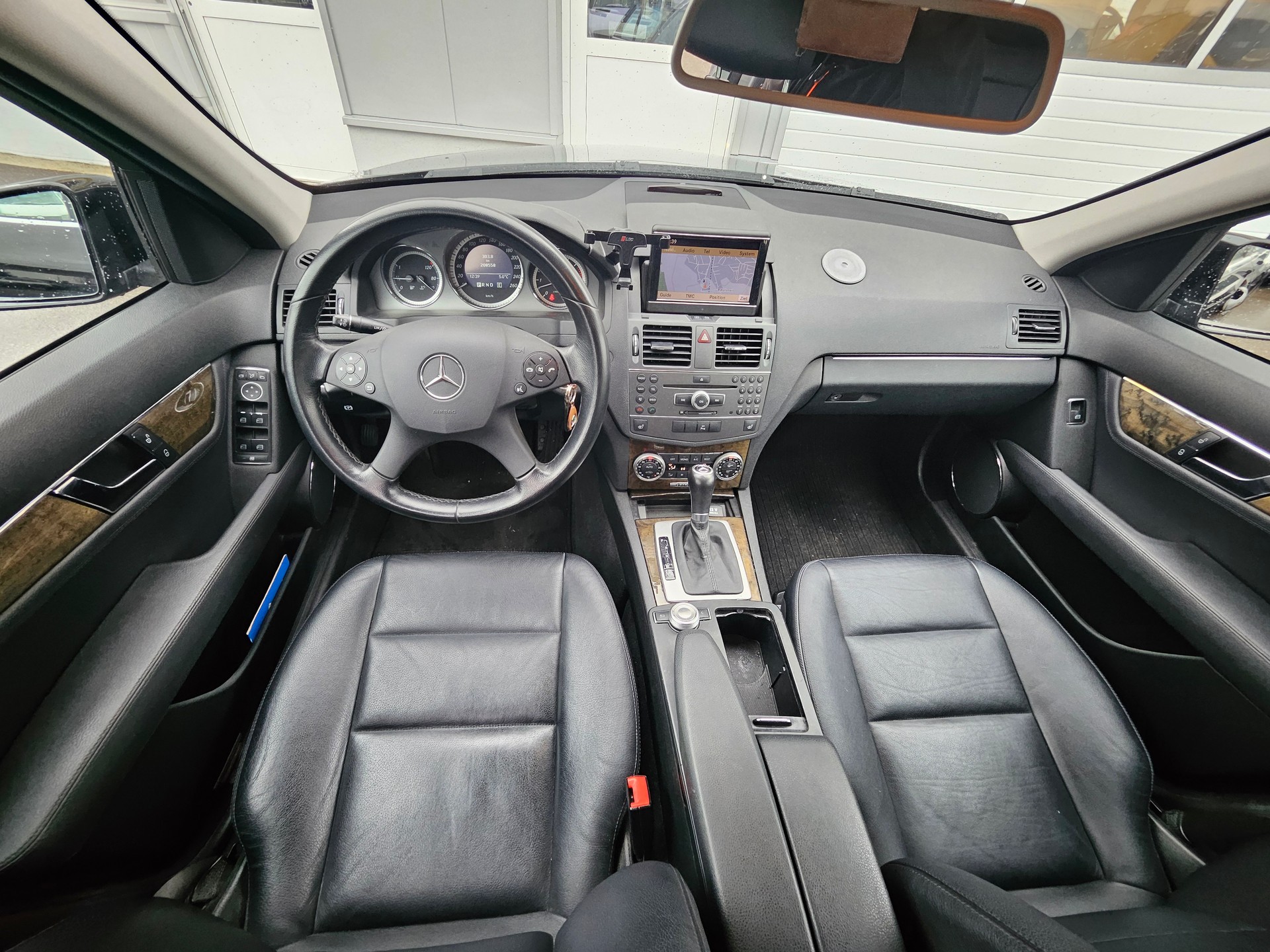 MERCEDES-BENZ C 350 CDI BlueEfficiency Elégance 4Matic 7G-Tronic-image-8