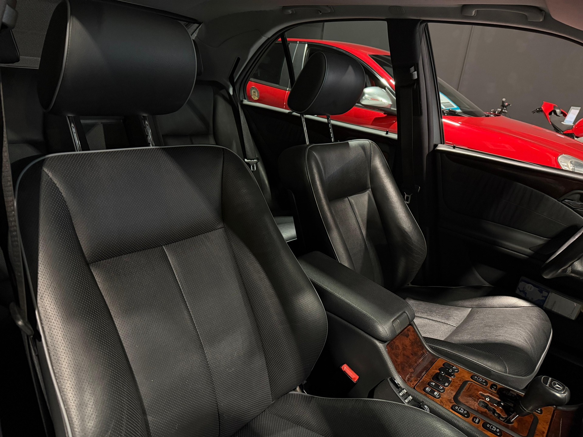 MERCEDES-BENZ E 430 Elégance 4-Matic Automatic-image-4