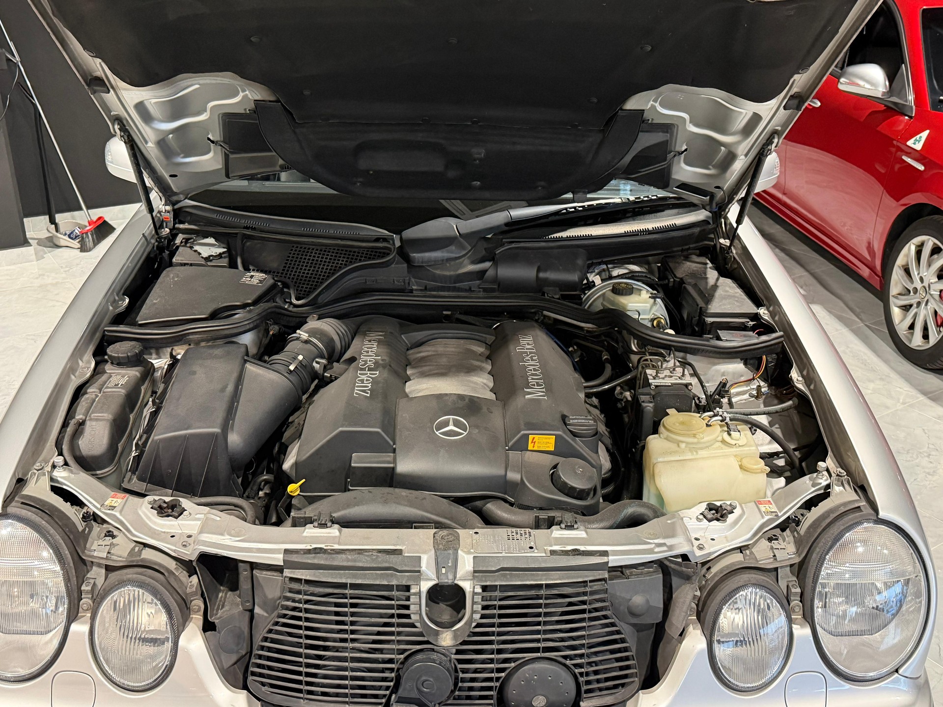 MERCEDES-BENZ E 430 Elégance 4-Matic Automatic-image-6