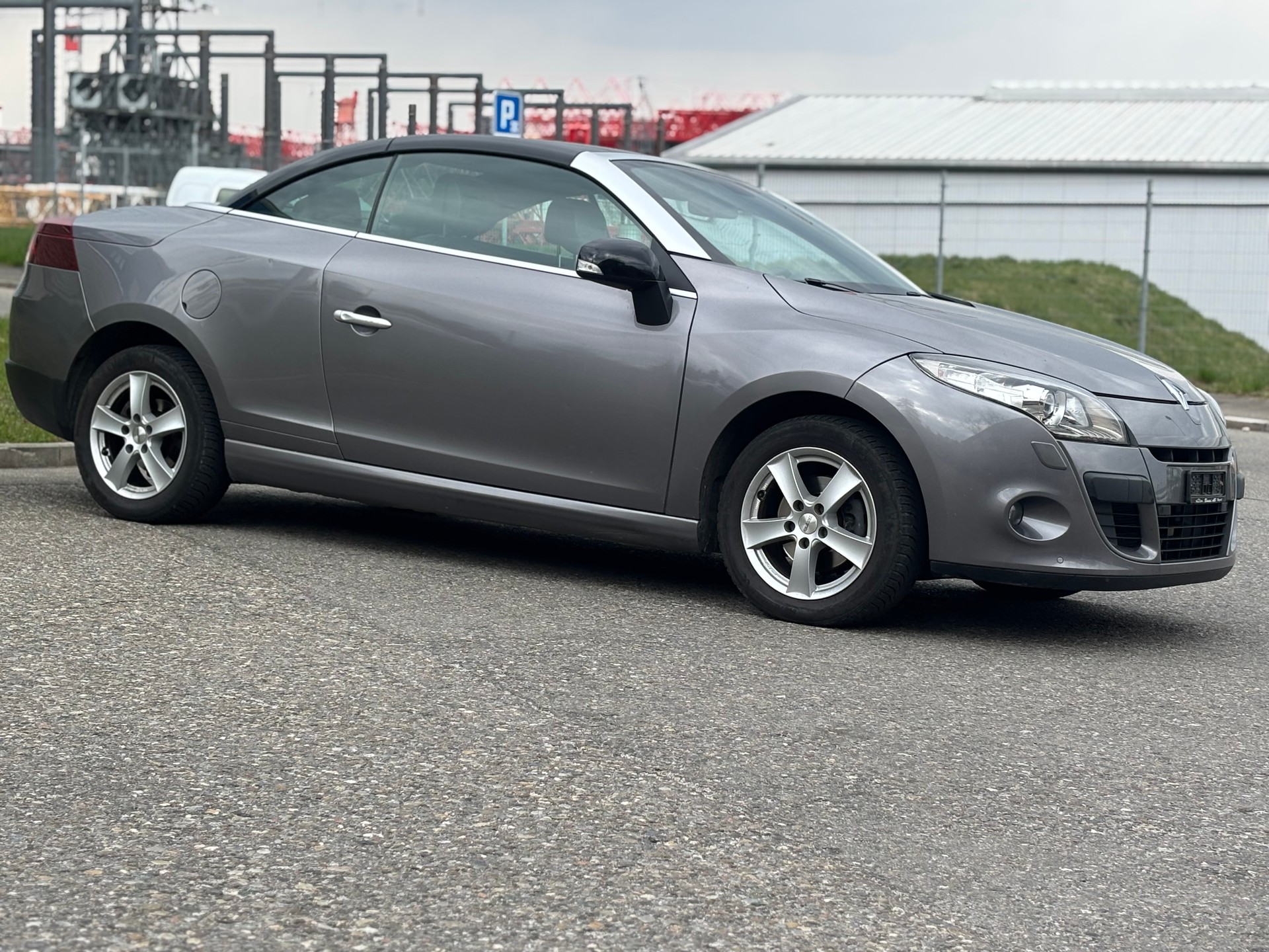 RENAULT Mégane CC 2.0 16V Dynamique CVT-showroom-element-3