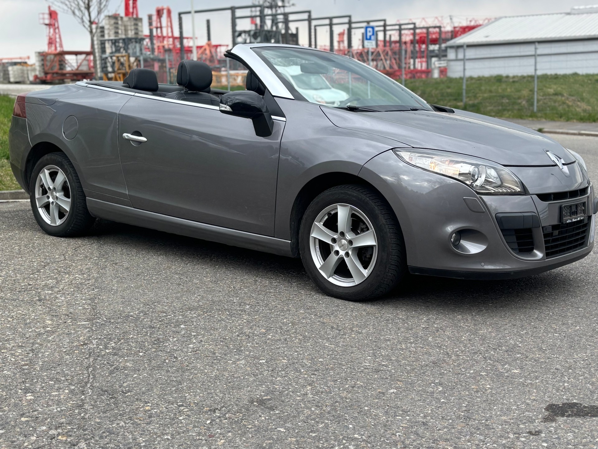 RENAULT Mégane CC 2.0 16V Dynamique CVT-image-4