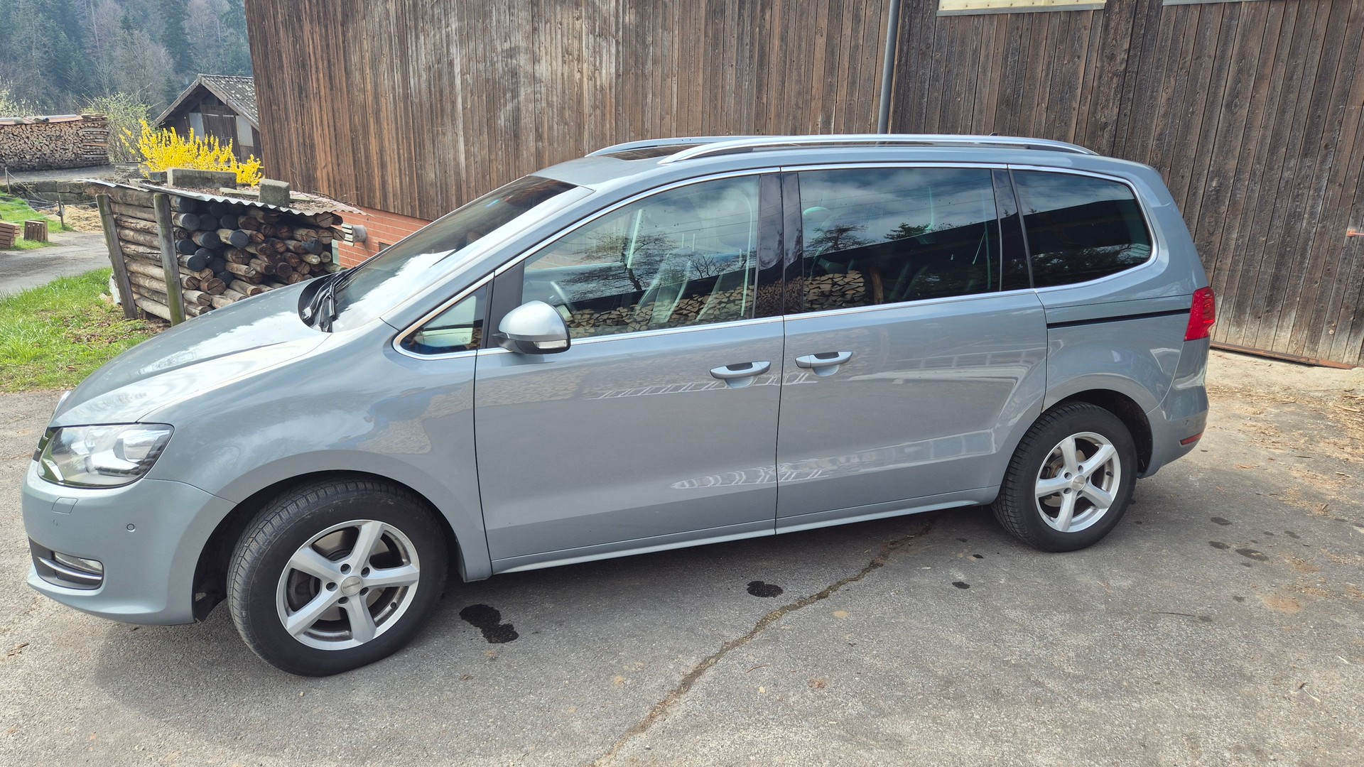 VW Sharan 2.0 D B M T 7Plätze-image-2