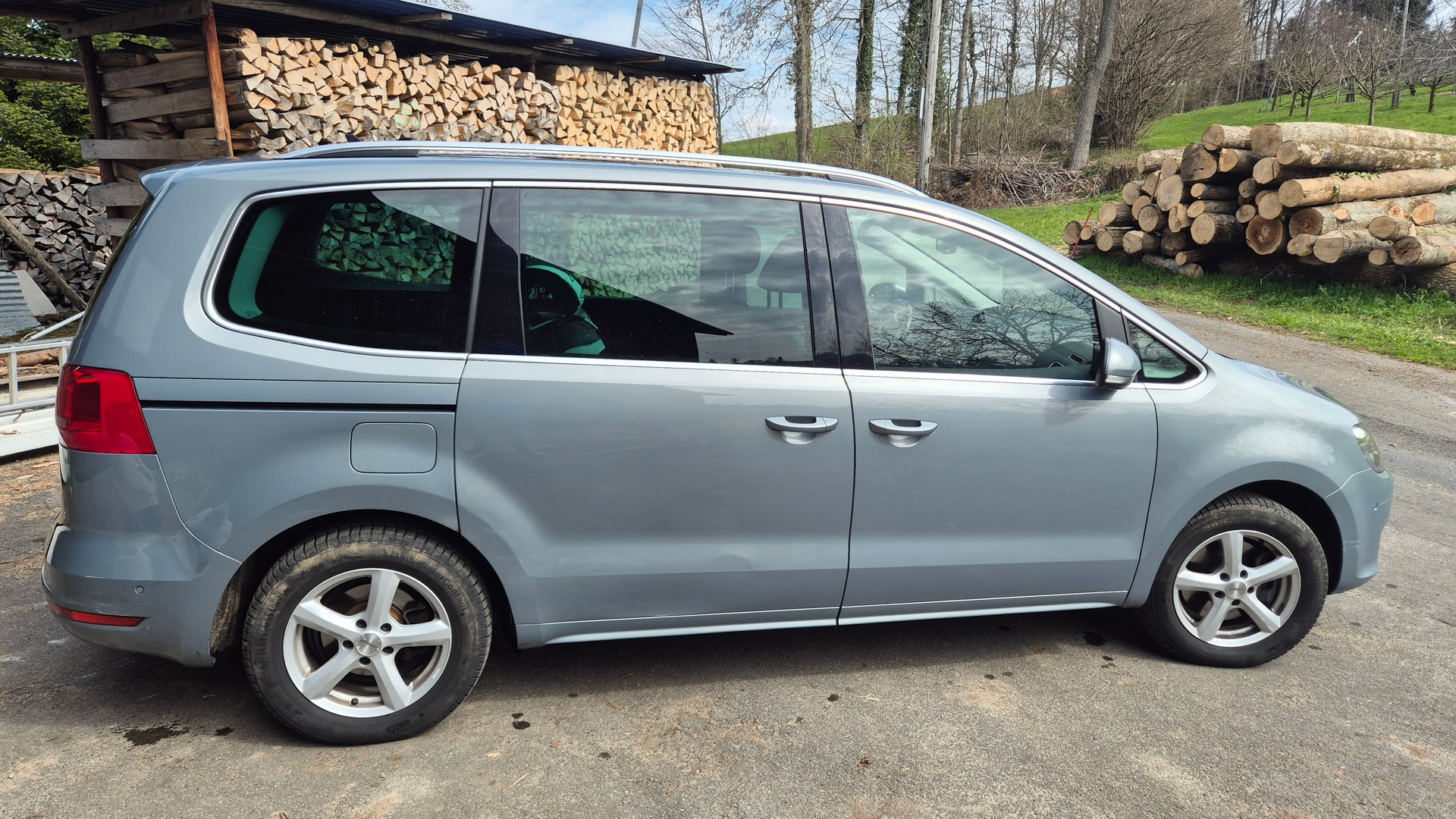 VW Sharan 2.0 D B M T 7Plätze-image-1