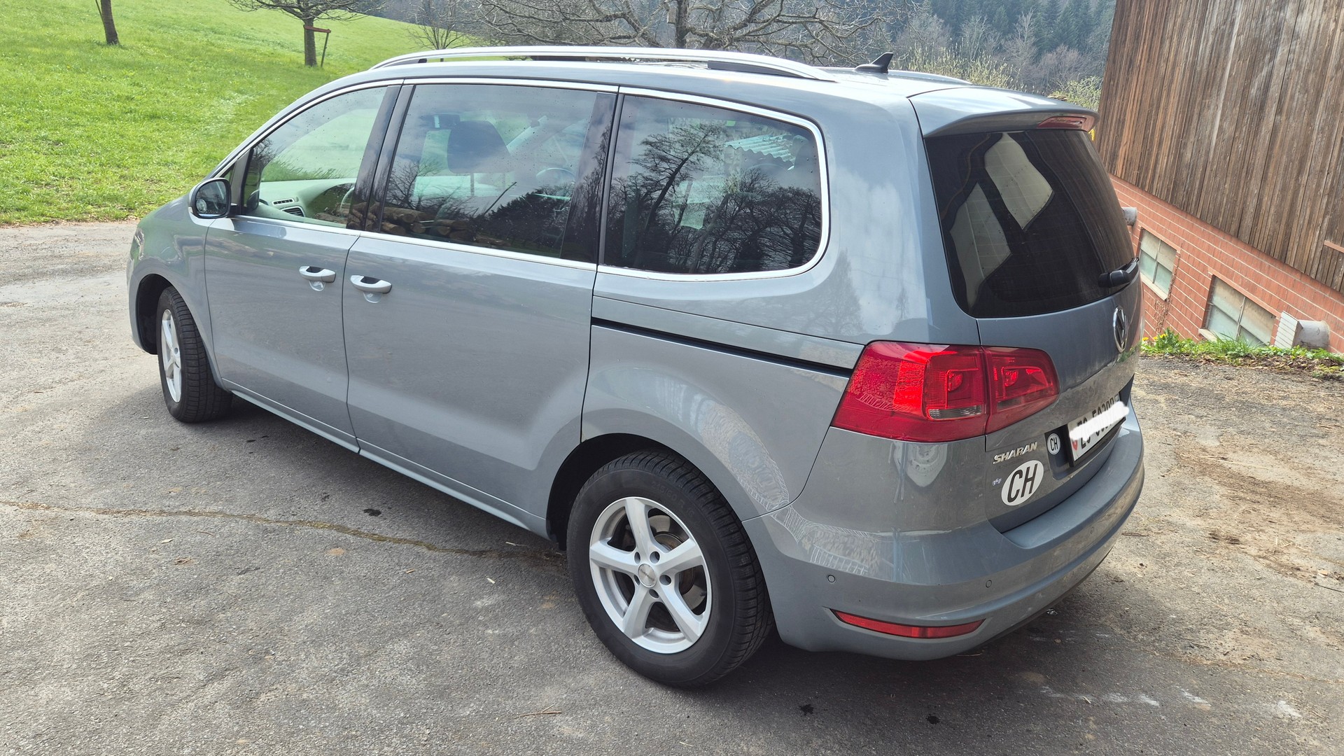 VW Sharan 2.0 D B M T 7Plätze-image-4