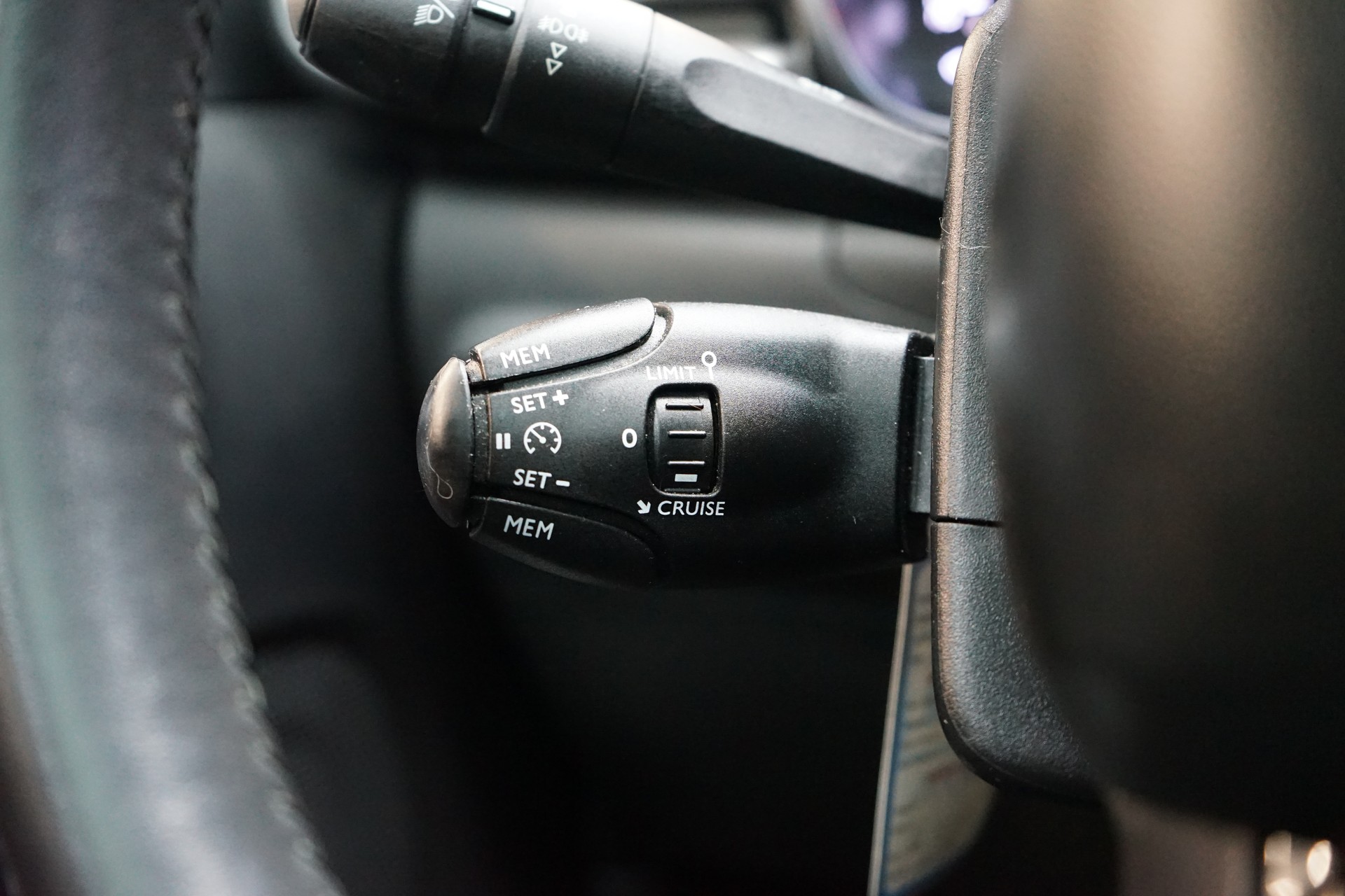CITROEN C3 1.2i PureTech Shine-image-16