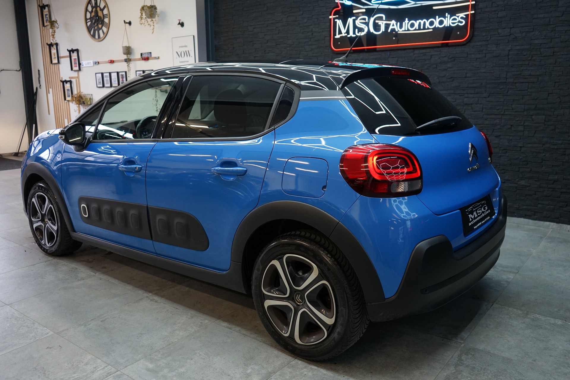 CITROEN C3 1.2i PureTech Shine-showroom-element-2