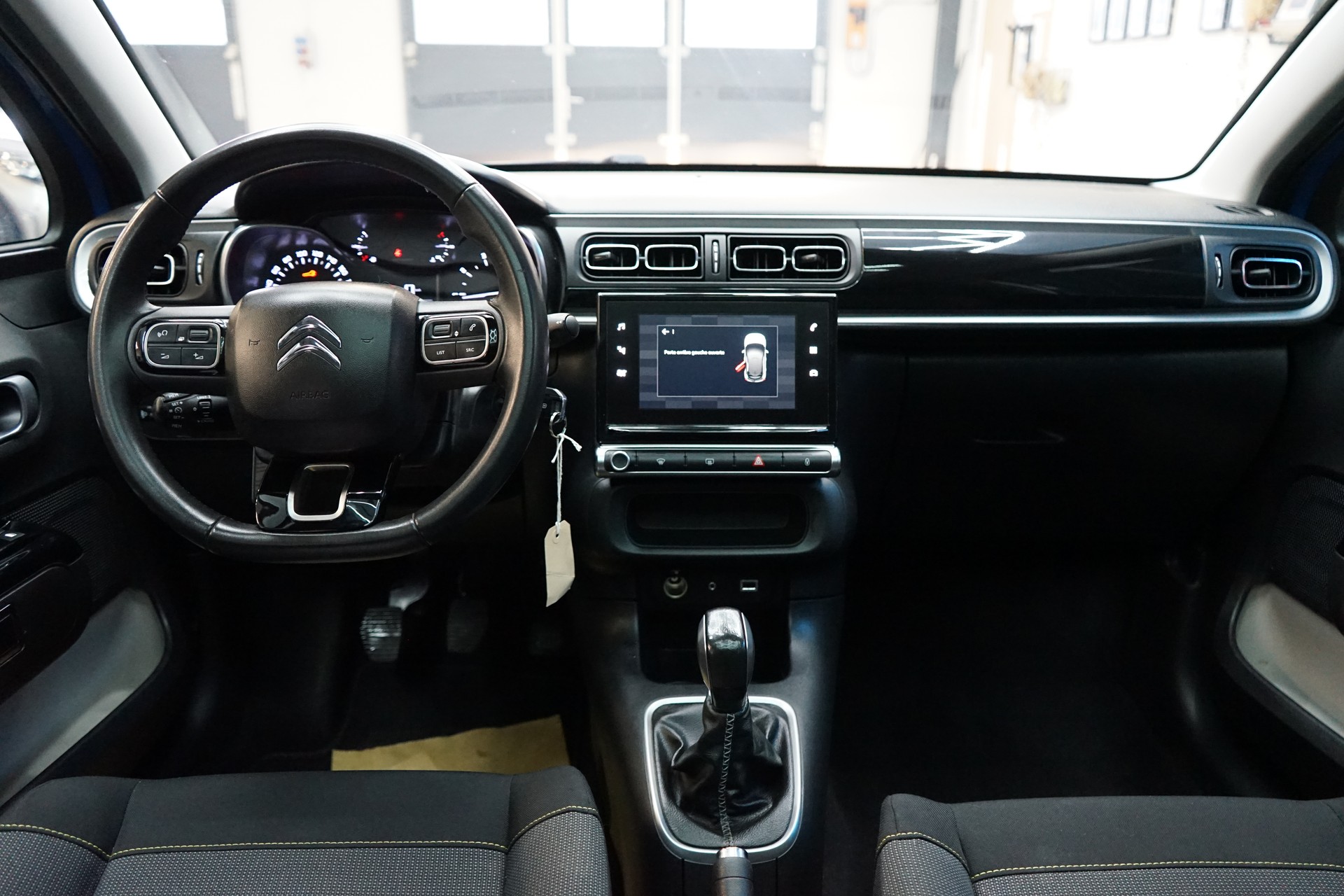 CITROEN C3 1.2i PureTech Shine-image-6
