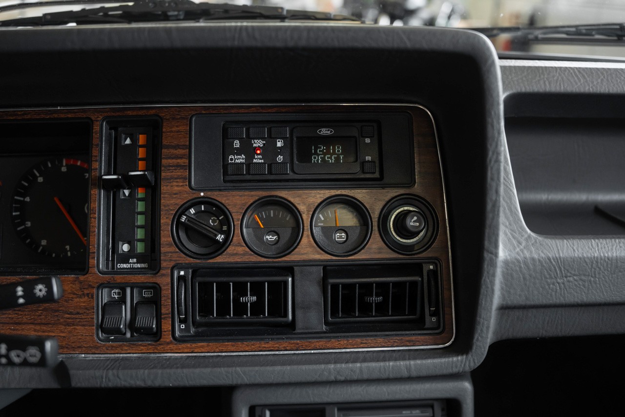 FORD Granada 2800i-image-23