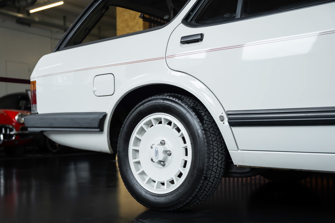 FORD Granada 2800i-image-9
