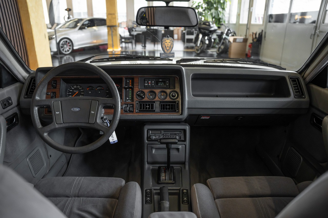 FORD Granada 2800i-image-11