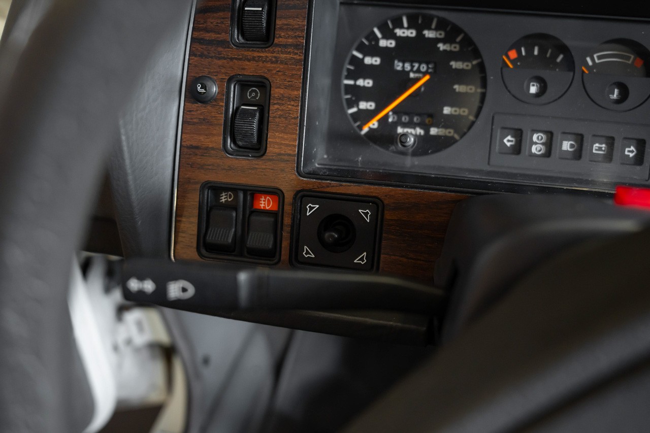 FORD Granada 2800i-image-26