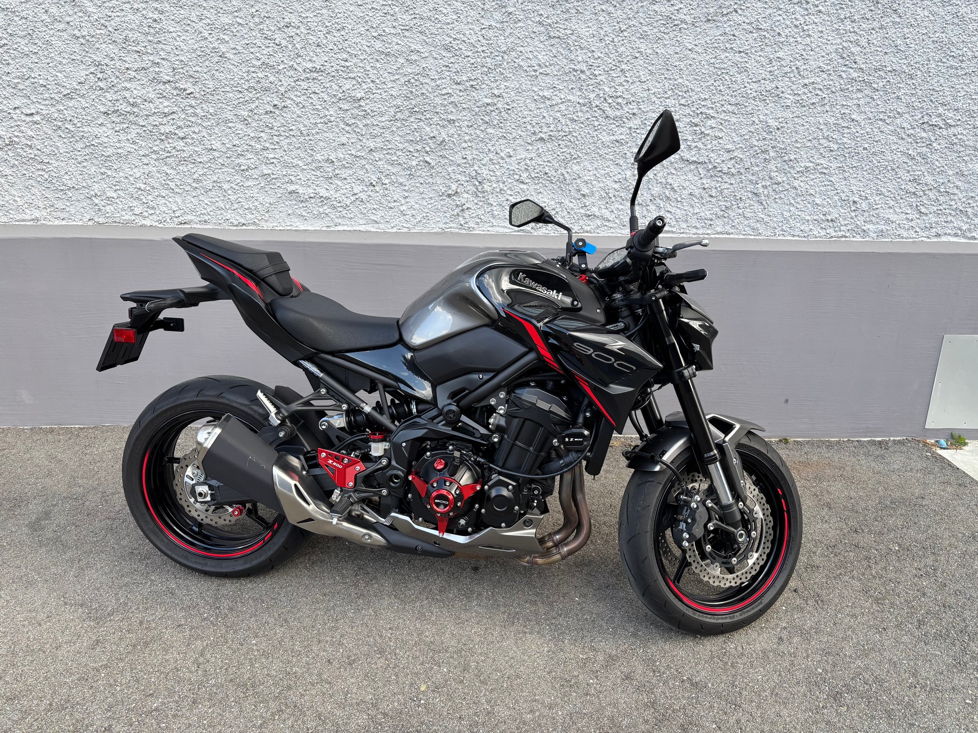 KAWASAKI Z 900-image-3