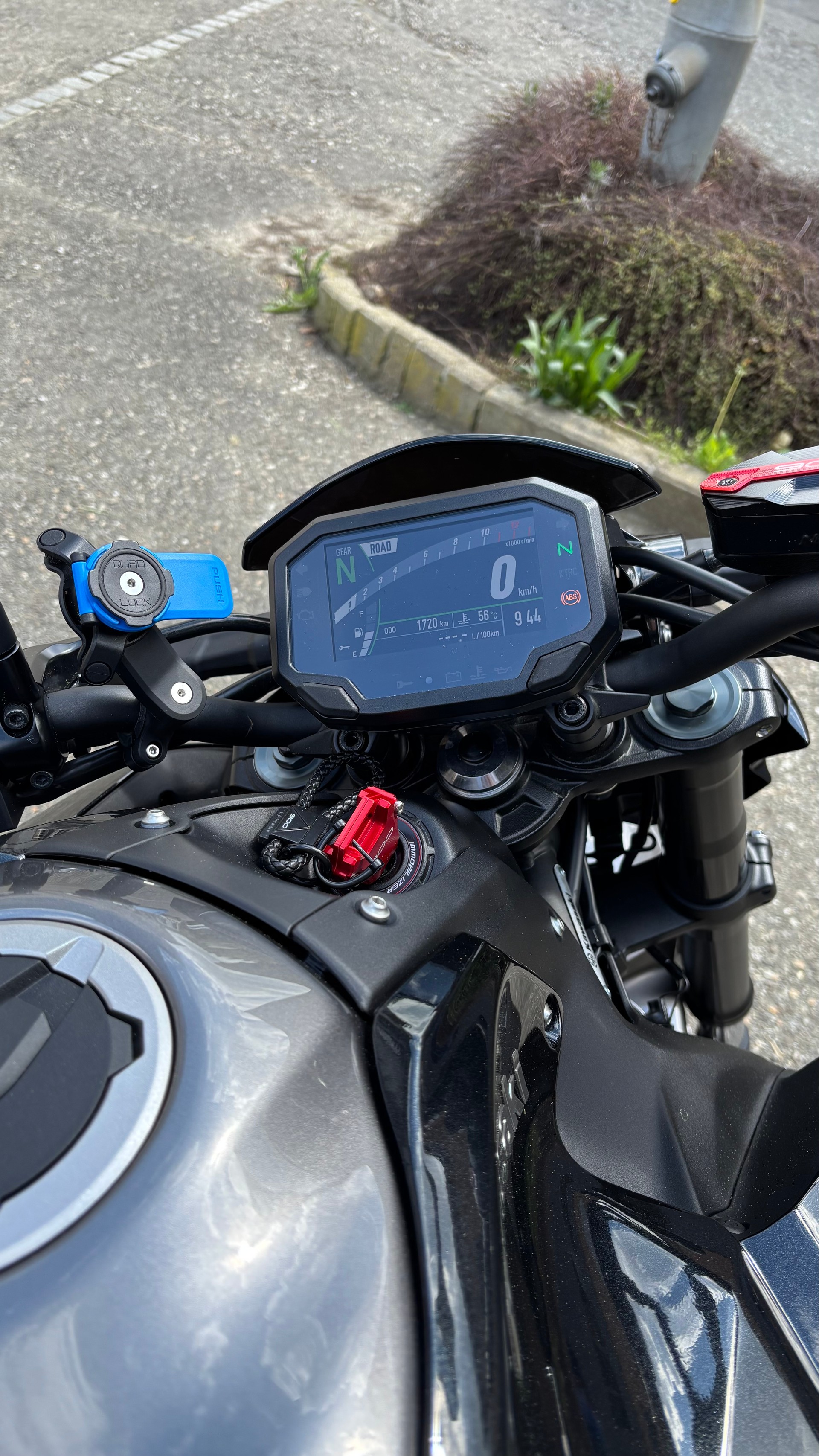 KAWASAKI Z 900-image-1