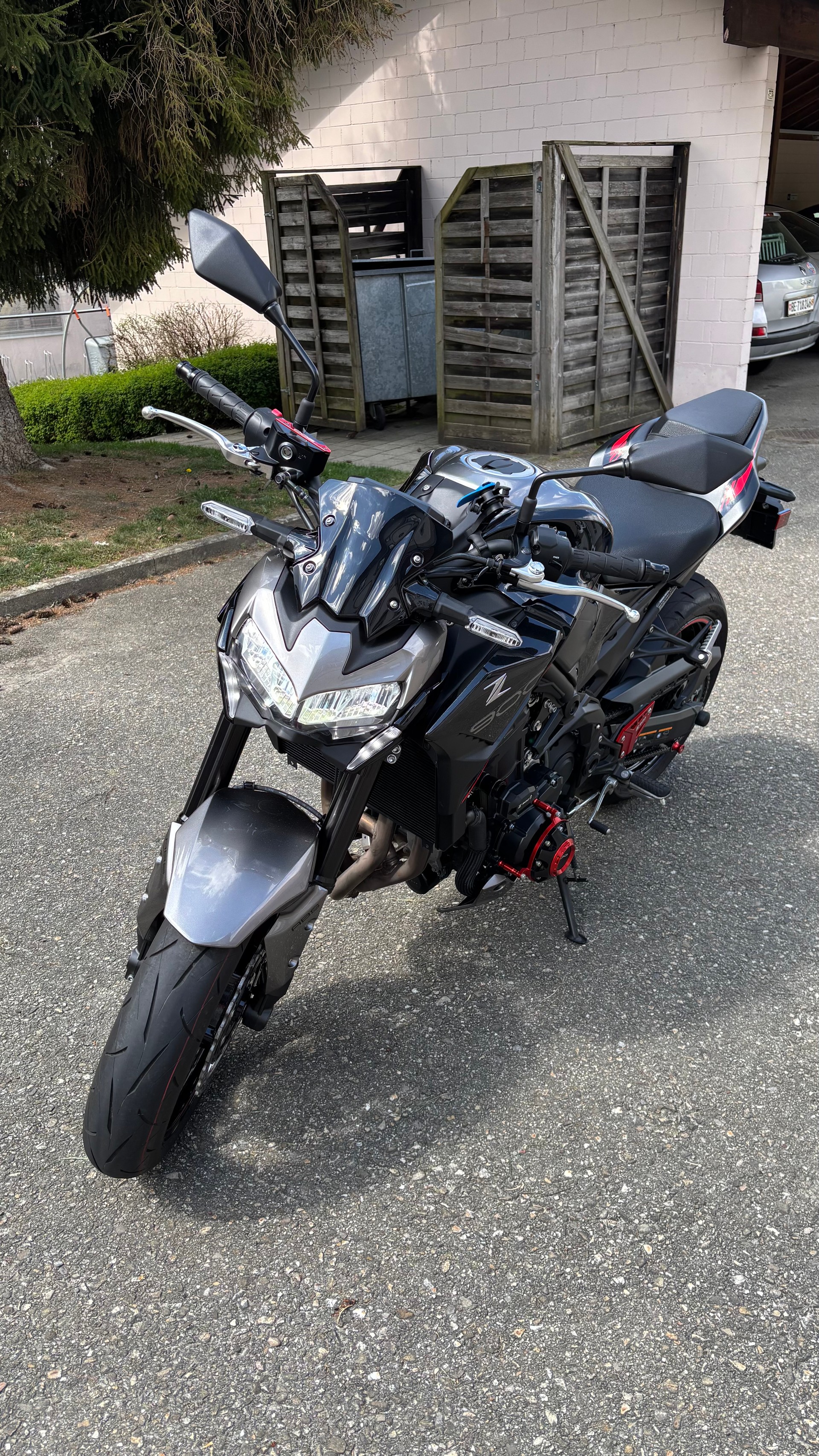 KAWASAKI Z 900-image-0