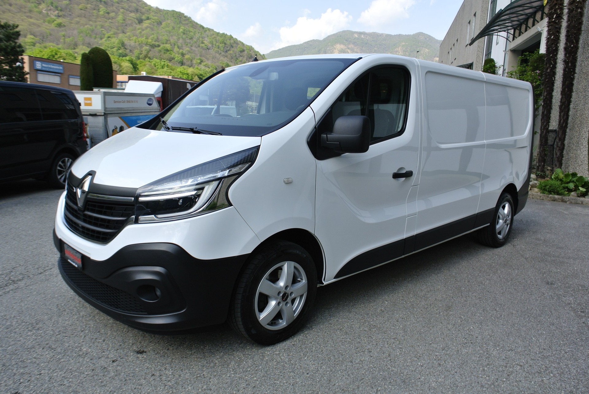 RENAULT Trafic 2.0 Energy dCi 120 3.0t Business L2H1-showroom-element-1