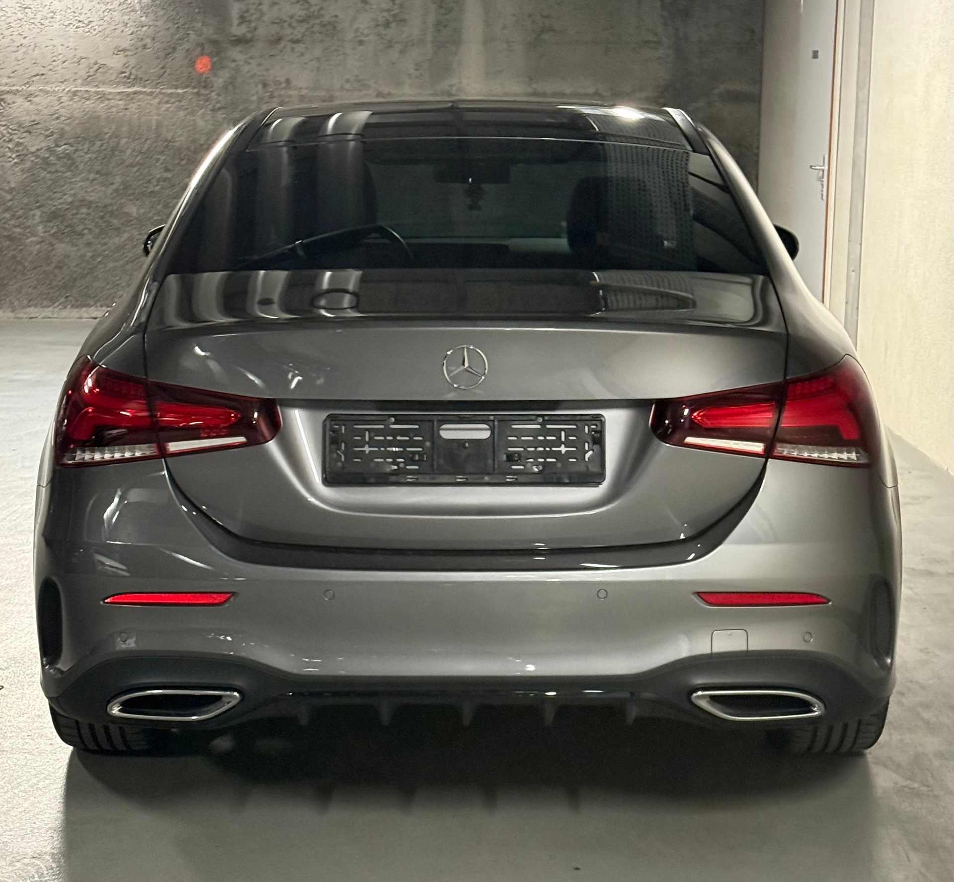 MERCEDES-BENZ A 250 AMG Line 7G-DCT-image-5