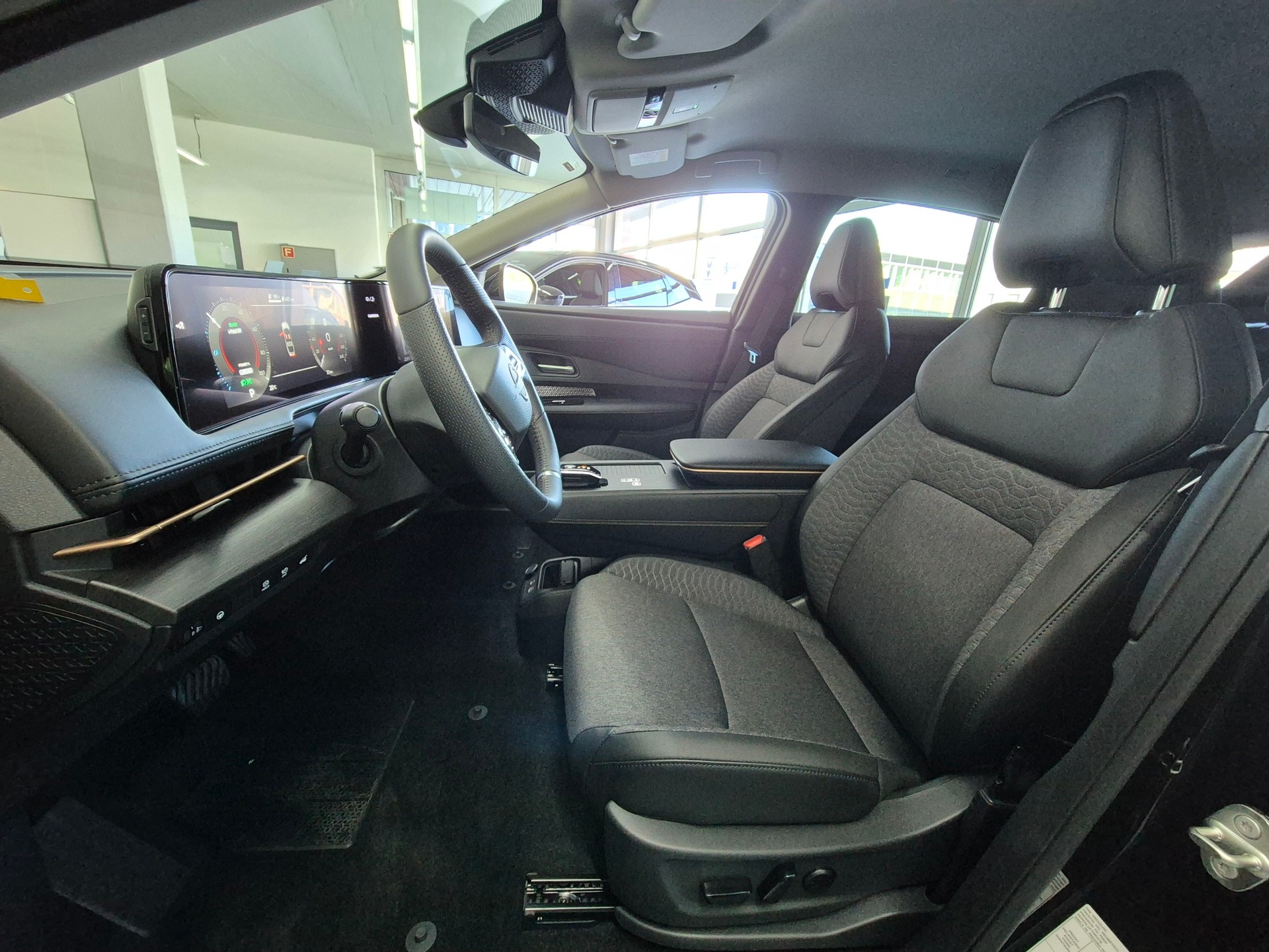 NISSAN Ariya 87 kWh Advance-image-8