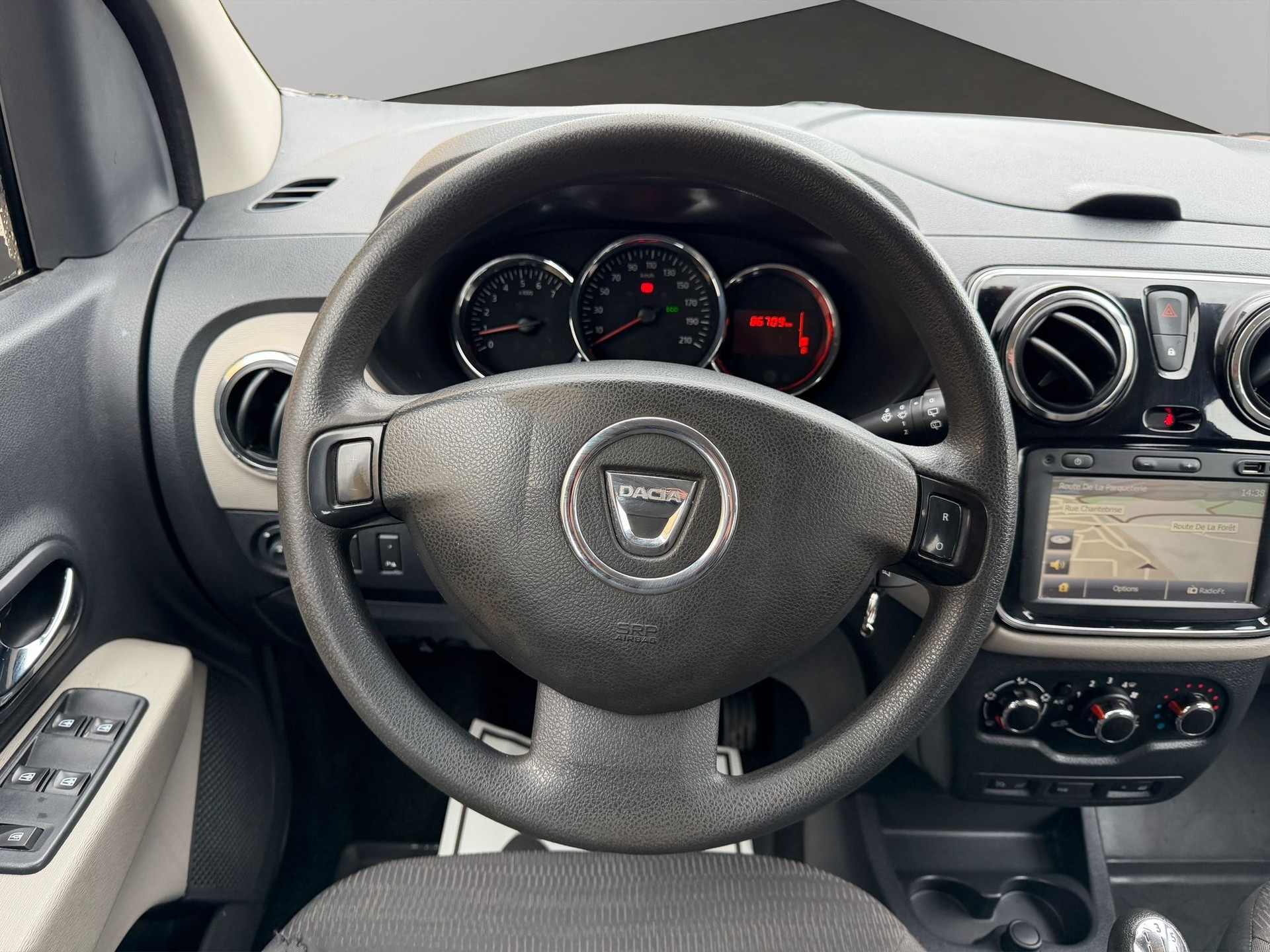 DACIA Lodgy 1.2 T Stepway 7PL-image-9