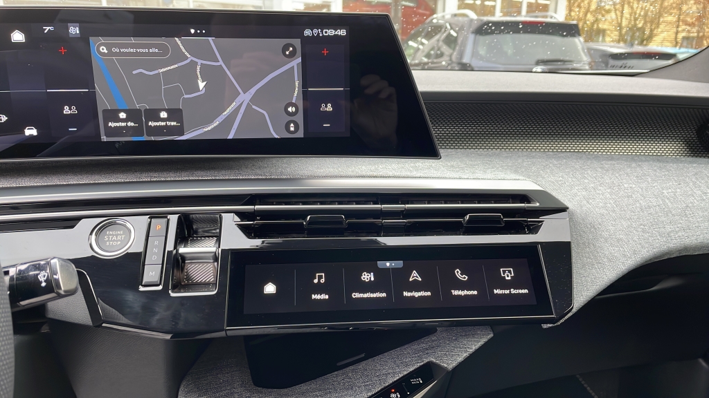 PEUGEOT 3008 145 e-DSC6 Hybrid Allure-image-7