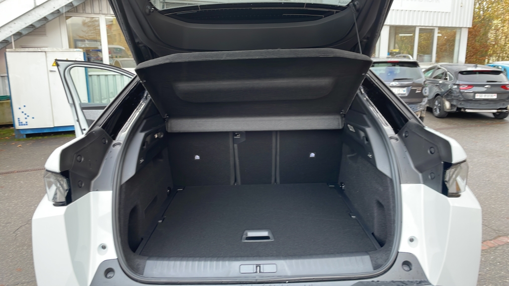 PEUGEOT 3008 145 e-DSC6 Hybrid Allure-image-5
