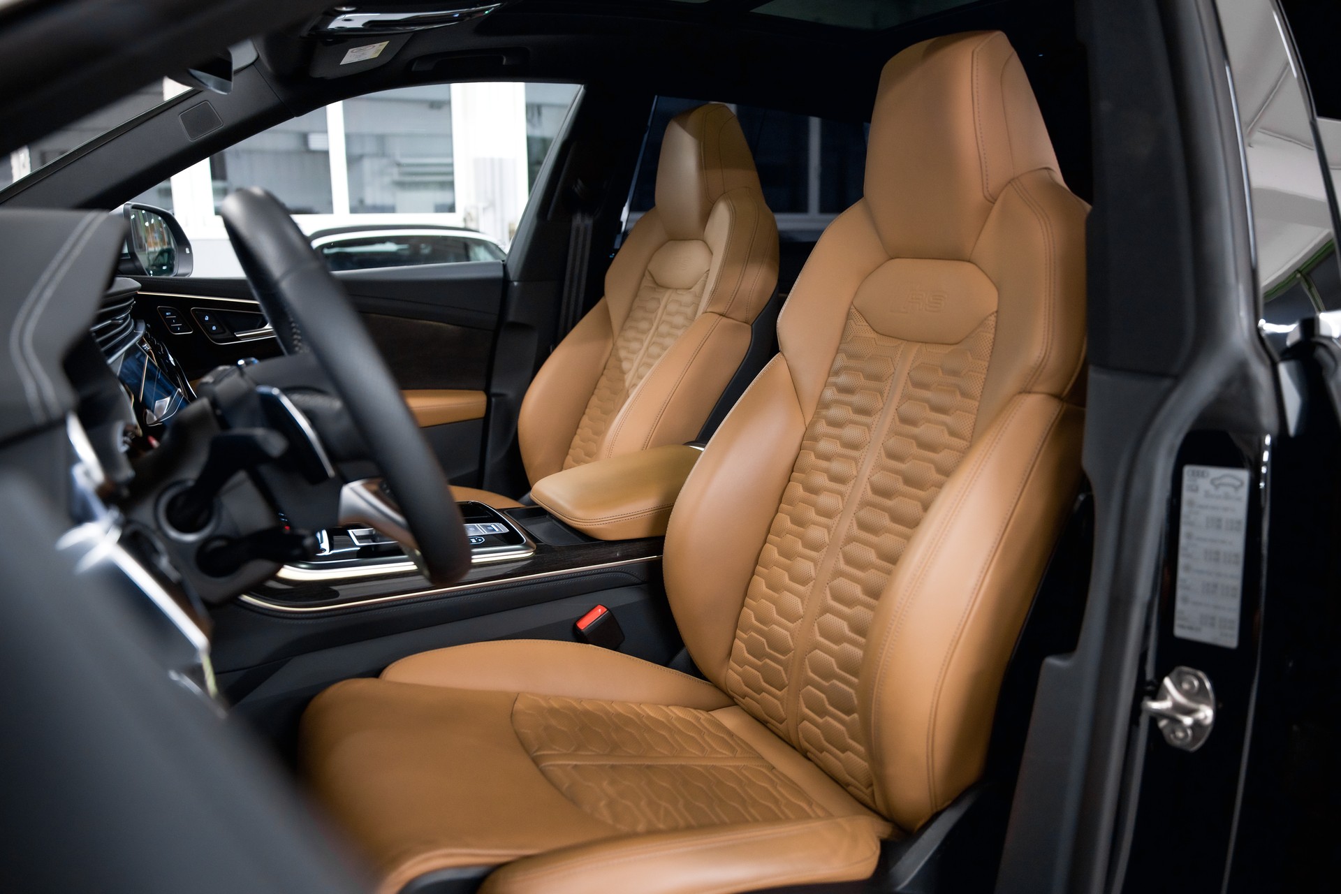 AUDI RSQ8 quattro tiptronic-image-19