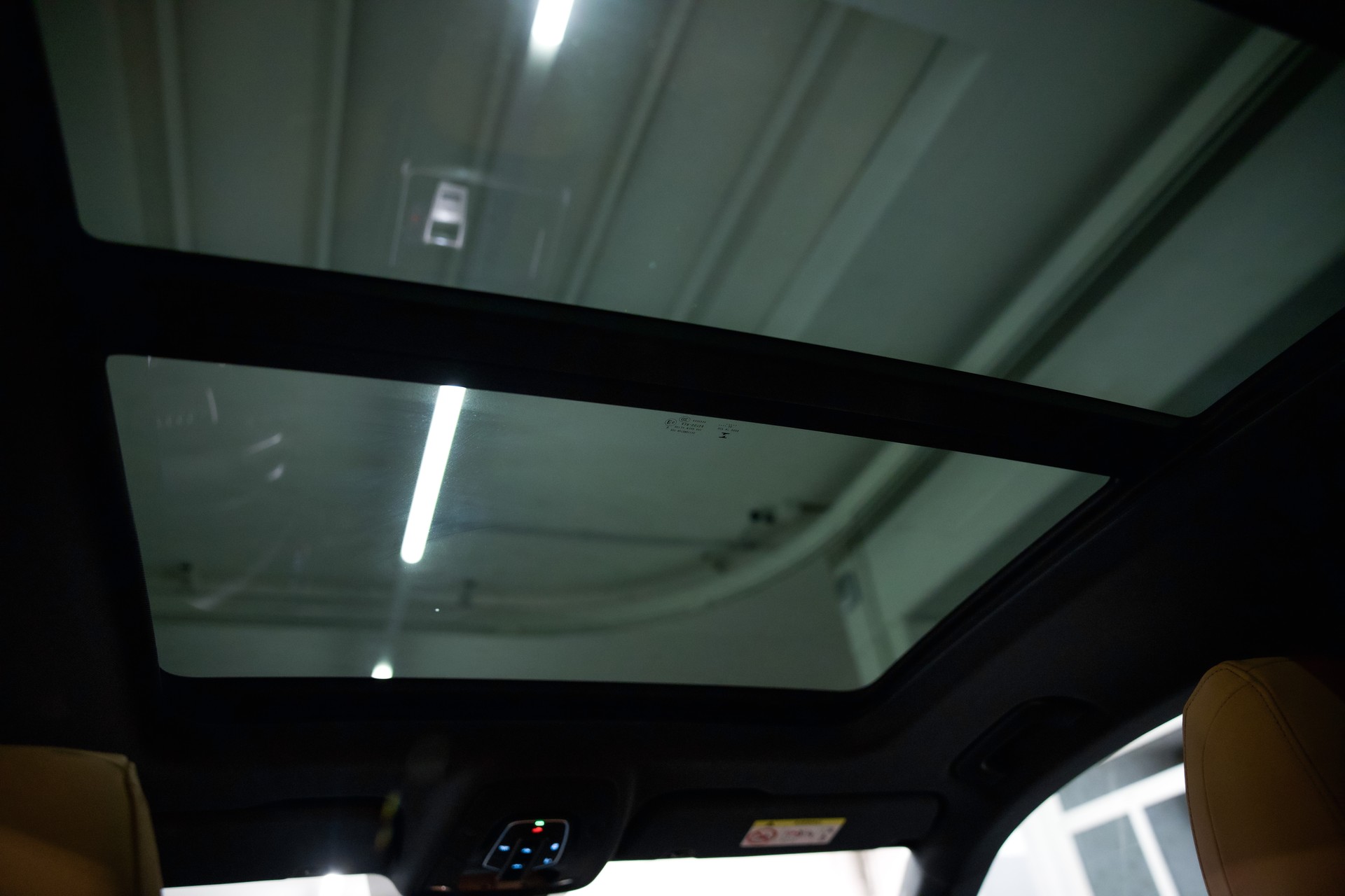 AUDI RSQ8 quattro tiptronic-image-24