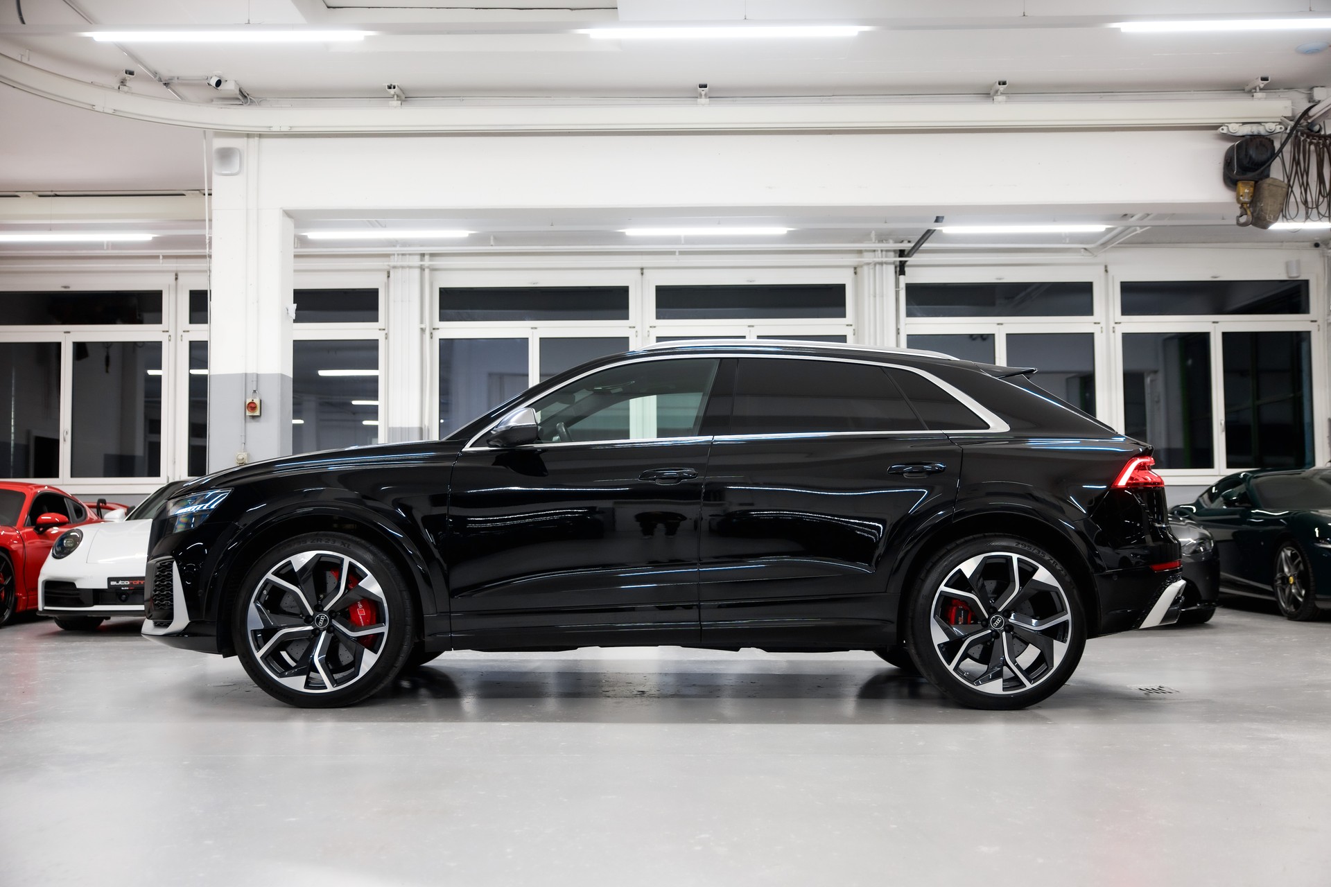 AUDI RSQ8 quattro tiptronic-image-4