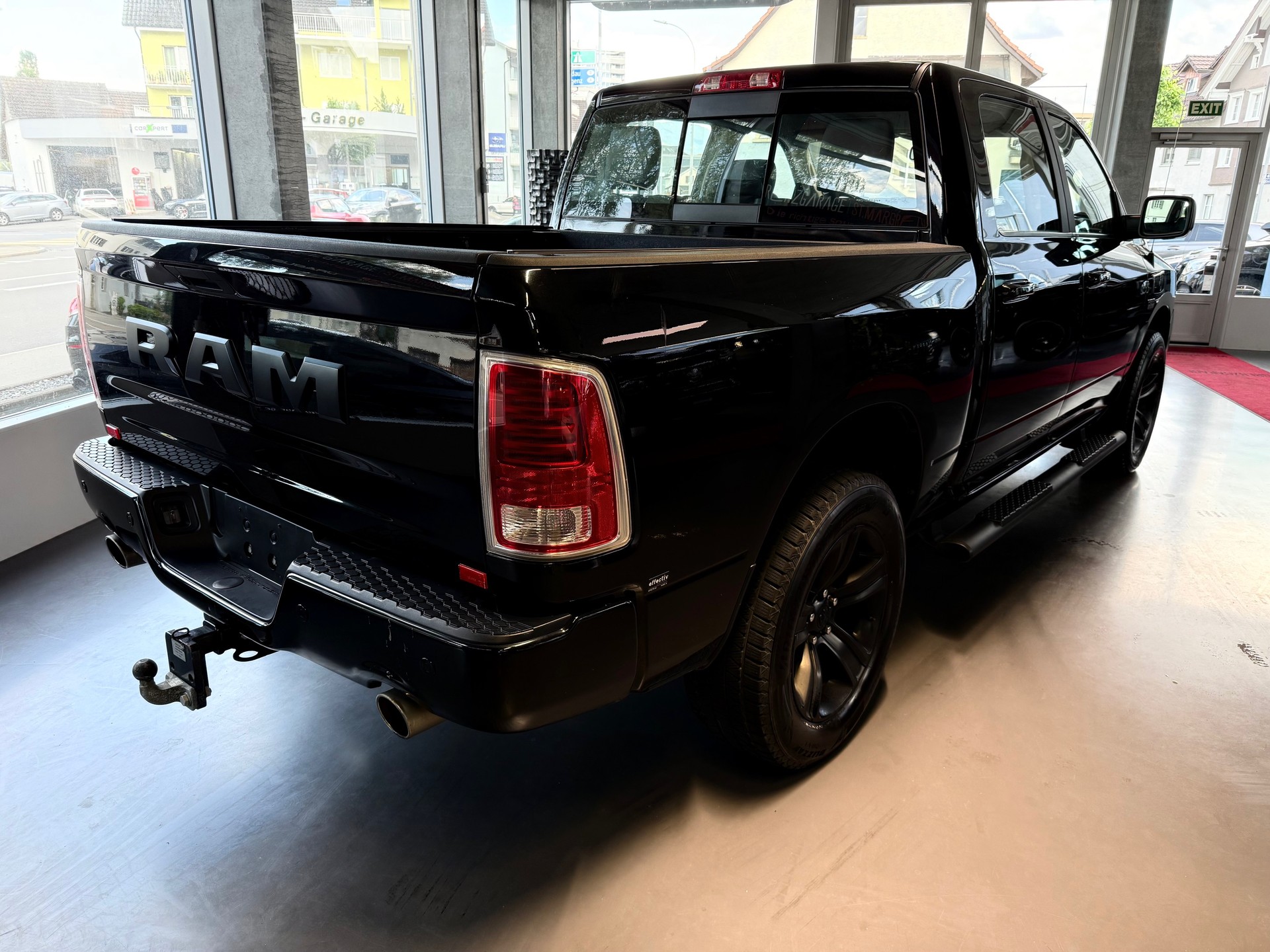 DODGE 1500 CREW CAB ** HEMI 5.7L **-image-5