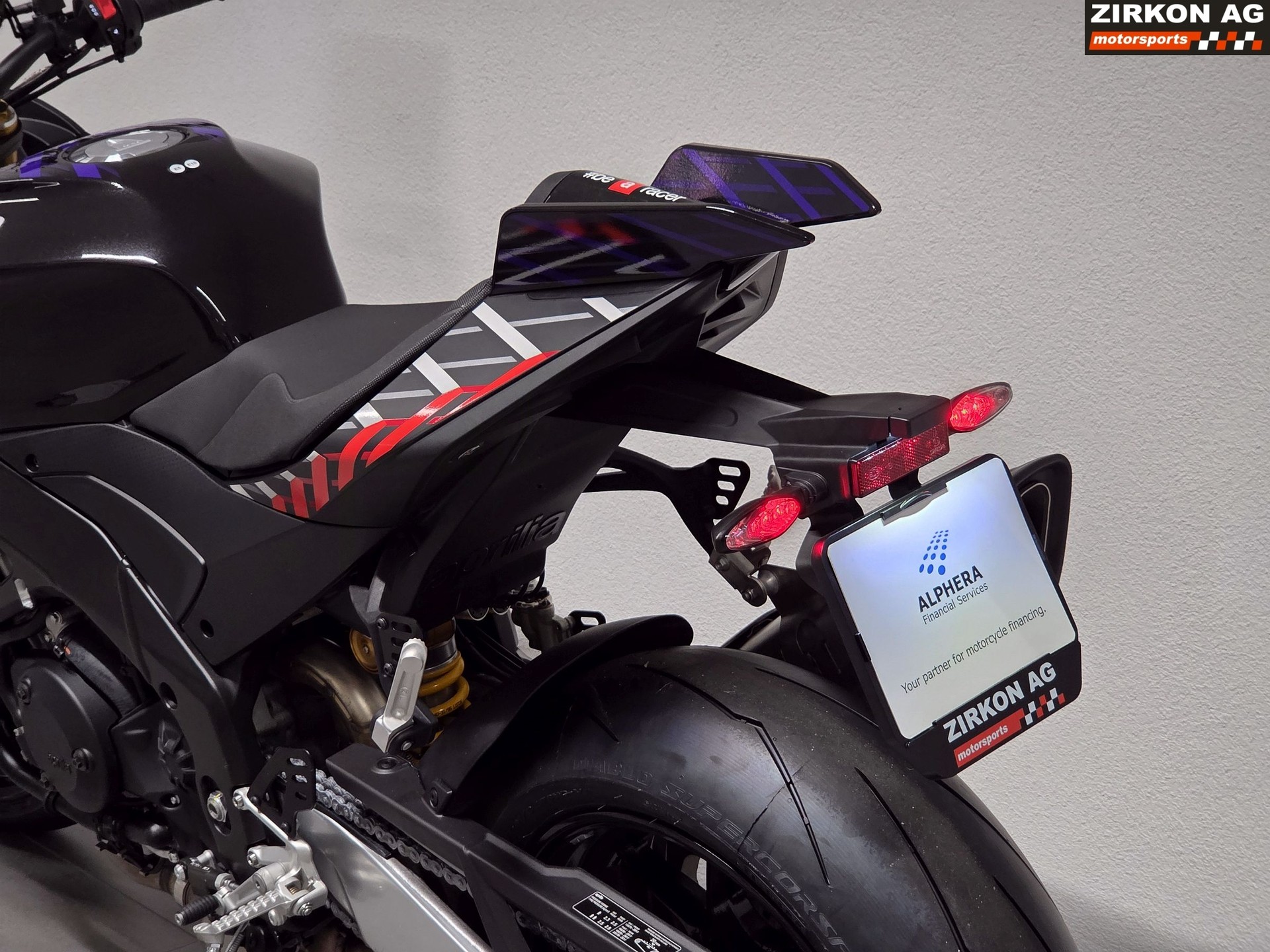 APRILIA Tuono V4 1100 E5+ Factory-image-11