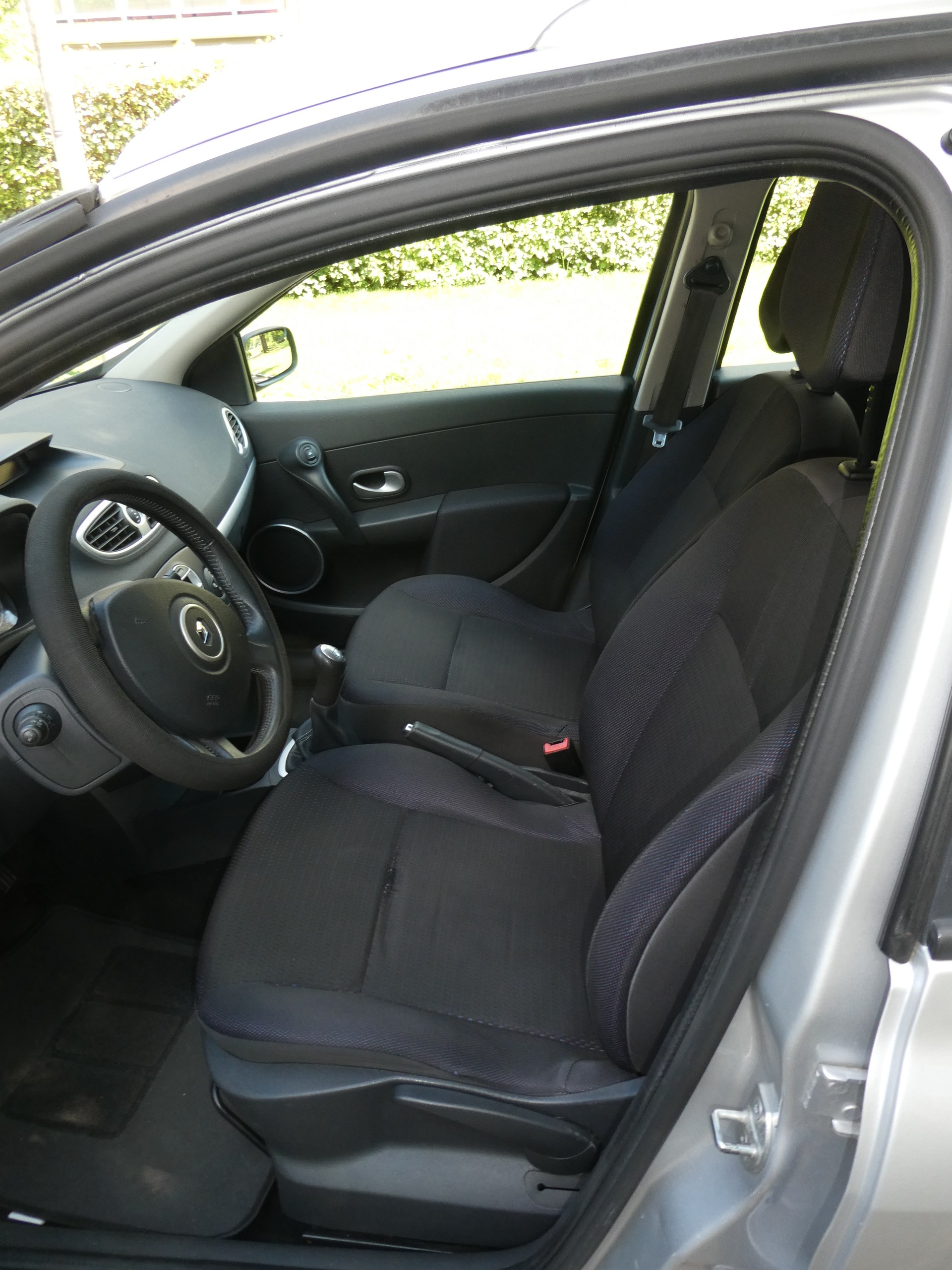 RENAULT Clio Grandtour 1.2 16V Turbo Dynamique-image-13