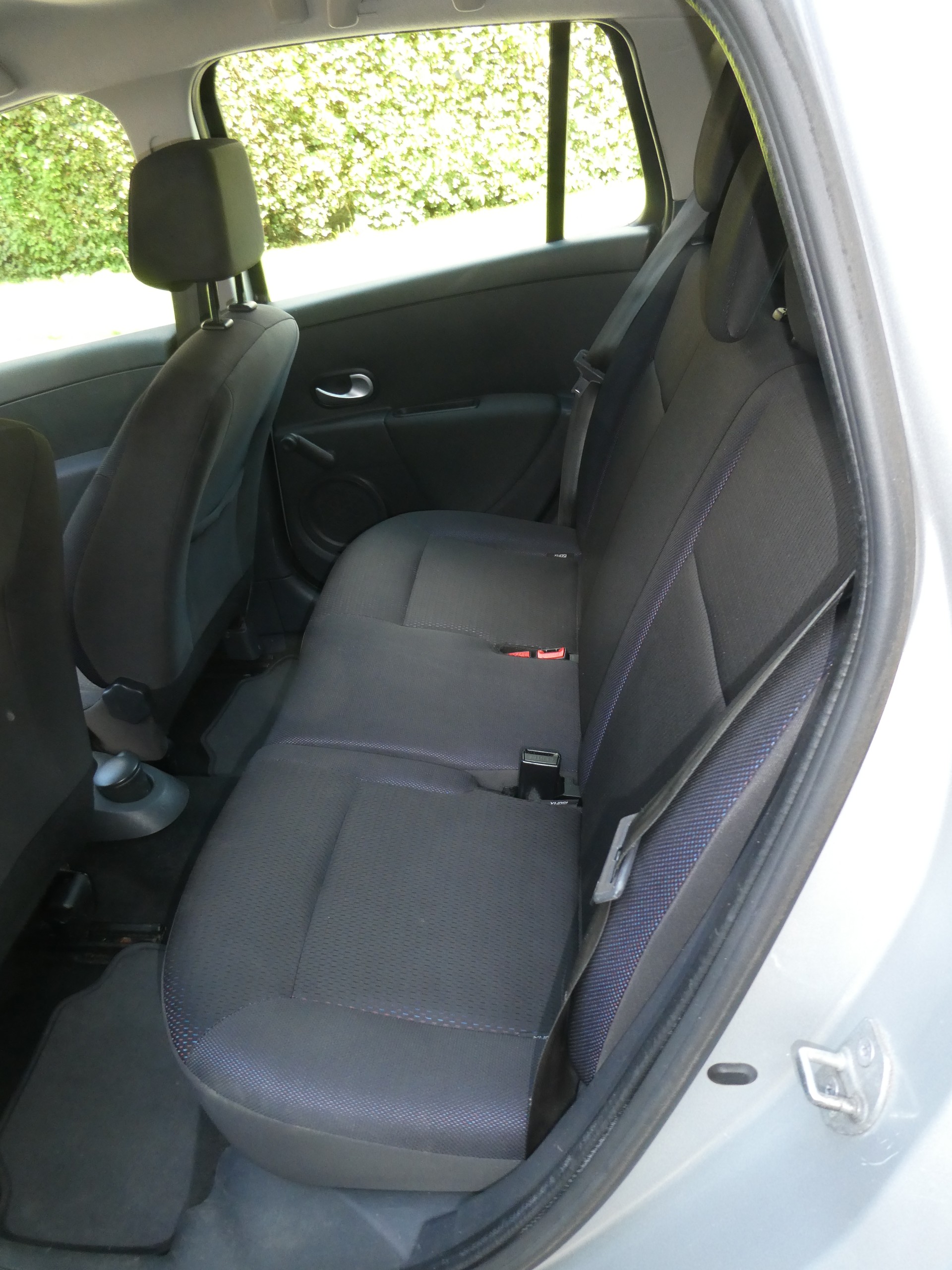 RENAULT Clio Grandtour 1.2 16V Turbo Dynamique-image-12