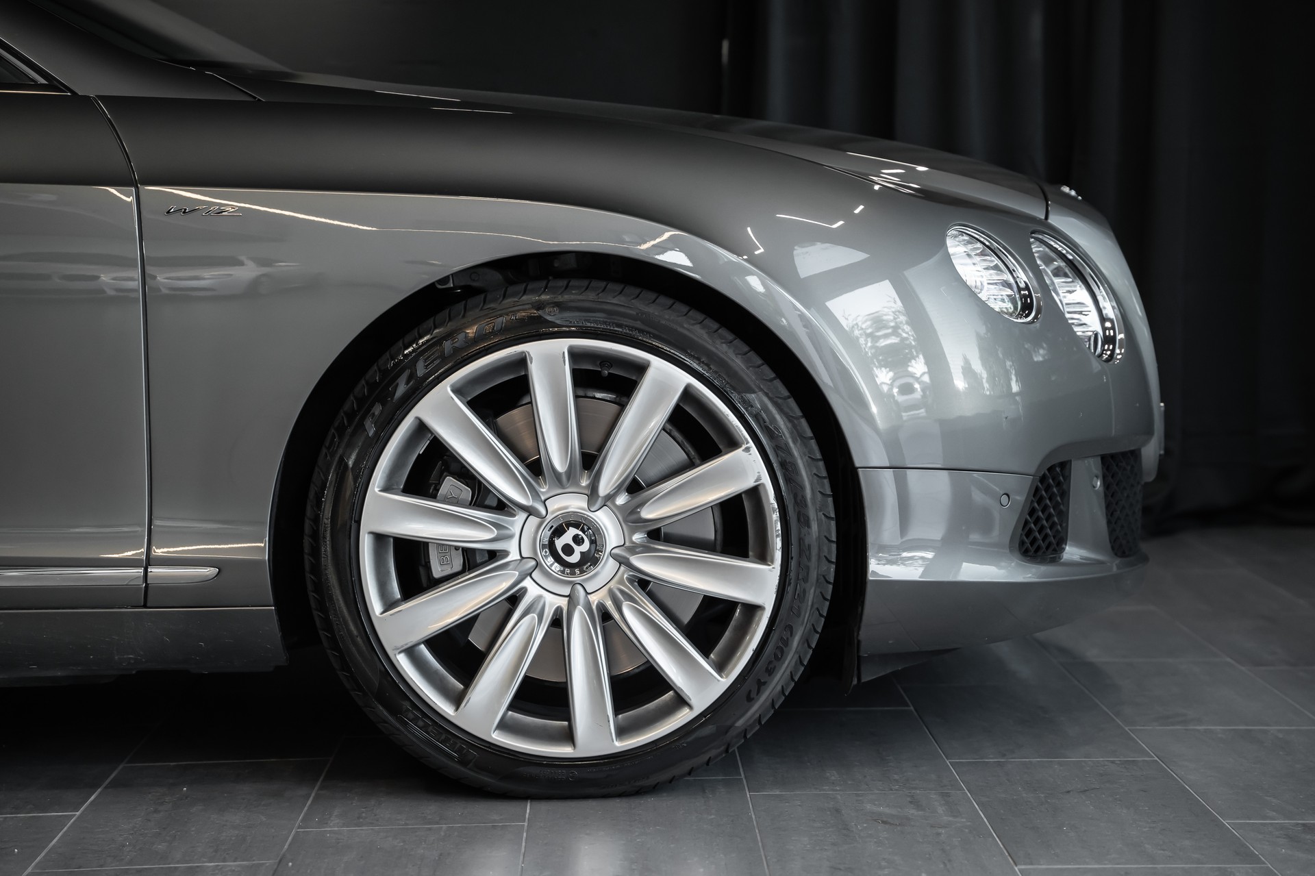 BENTLEY Continental GT 6.0 W12 / Sammlerzustand / CH Auto / Exclusive / Top Ausstattung-image-3