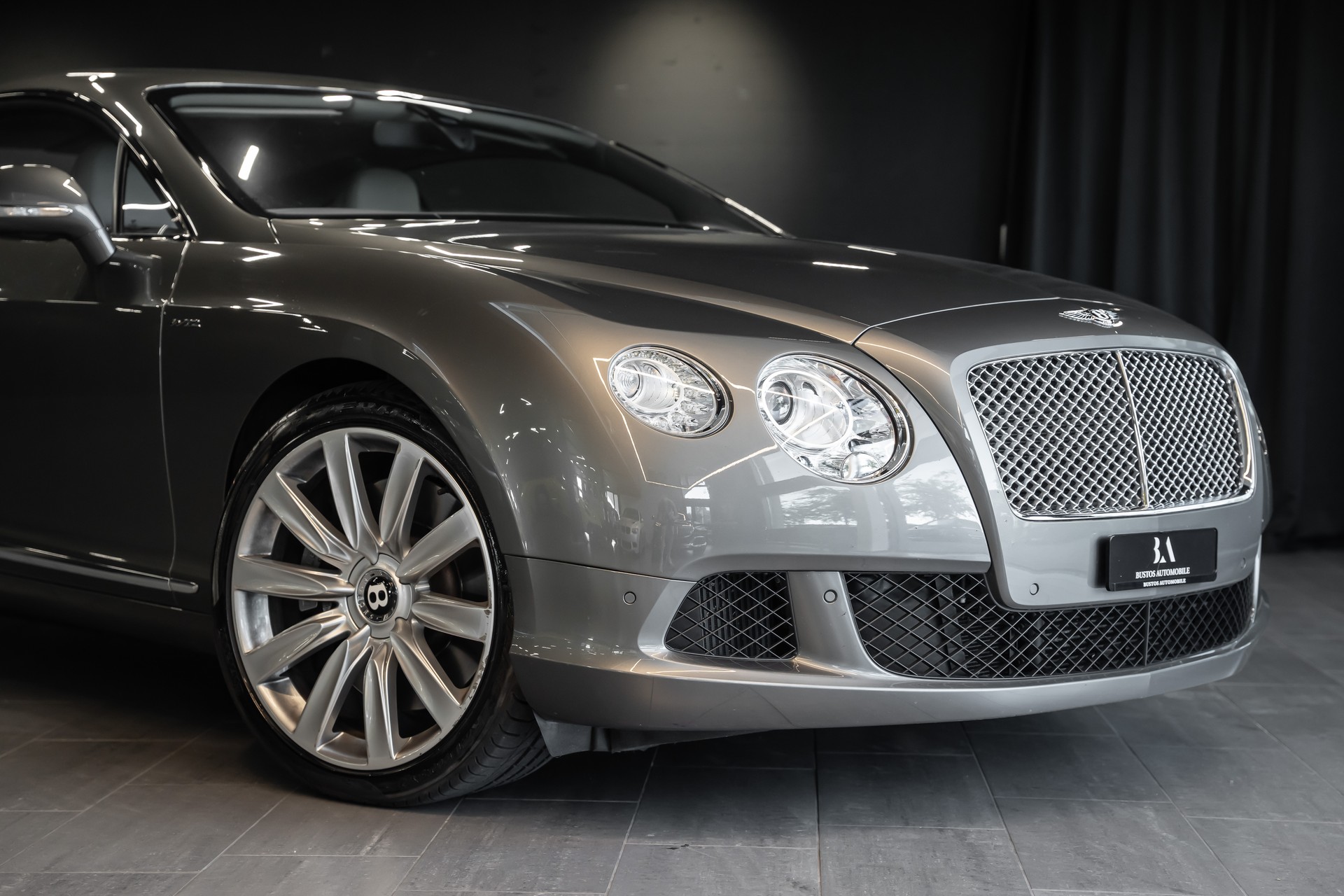 BENTLEY Continental GT 6.0 W12 / Sammlerzustand / CH Auto / Exclusive / Top Ausstattung-image-1