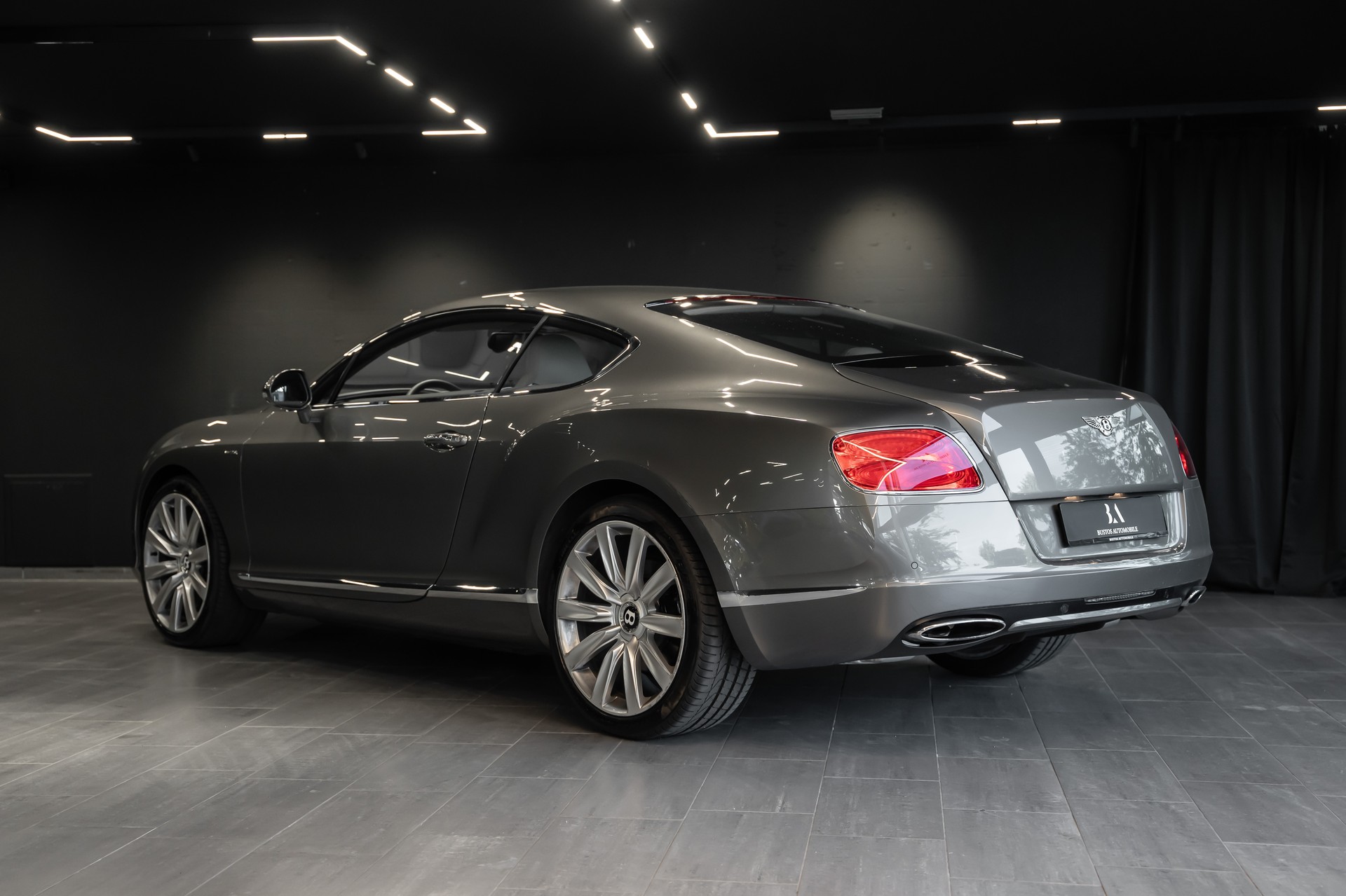 BENTLEY Continental GT 6.0 W12 / Sammlerzustand / CH Auto / Exclusive / Top Ausstattung-image-6