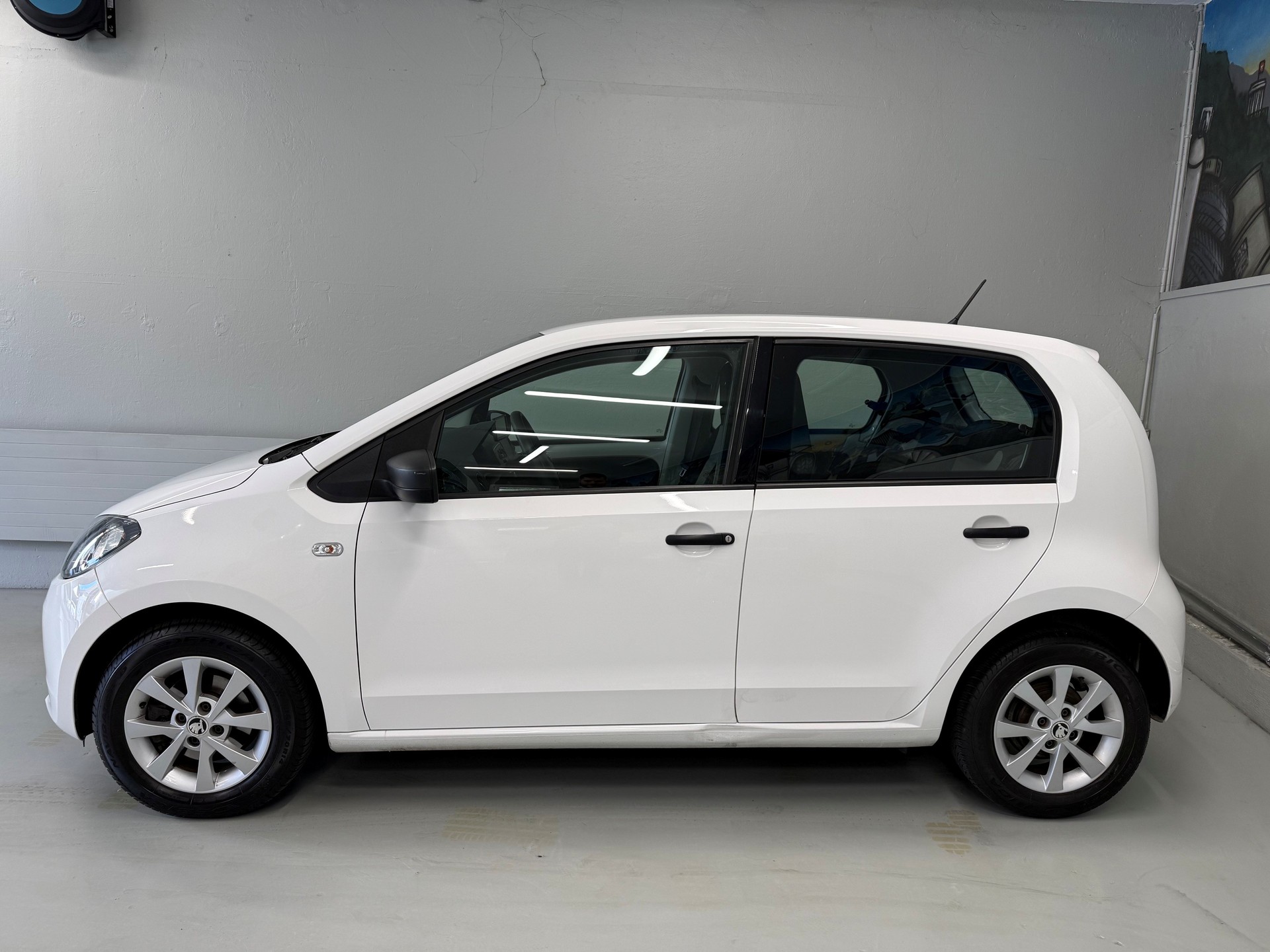 SKODA Citigo 1.0 Active ASG-image-1