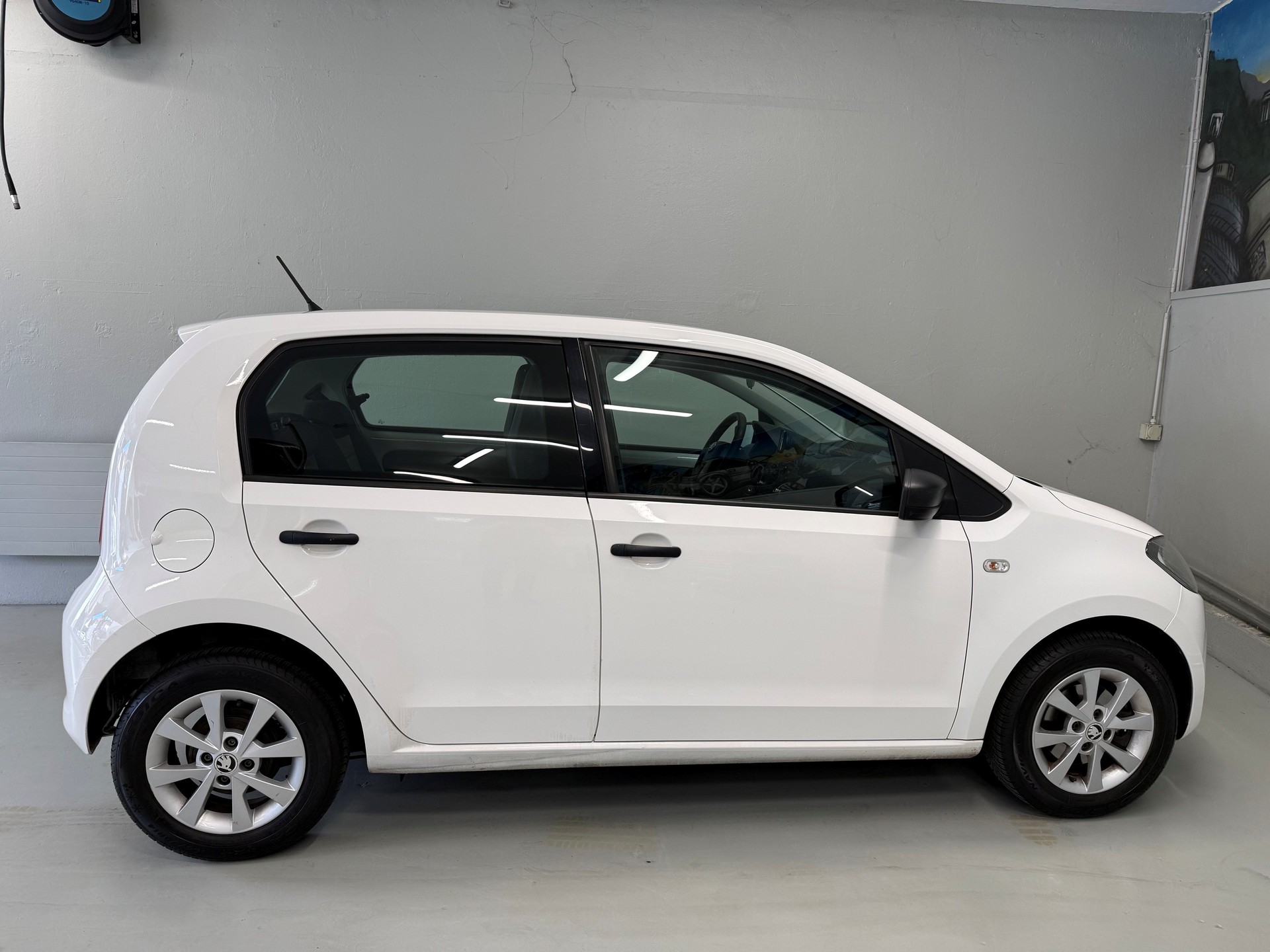 SKODA Citigo 1.0 Active ASG-image-3