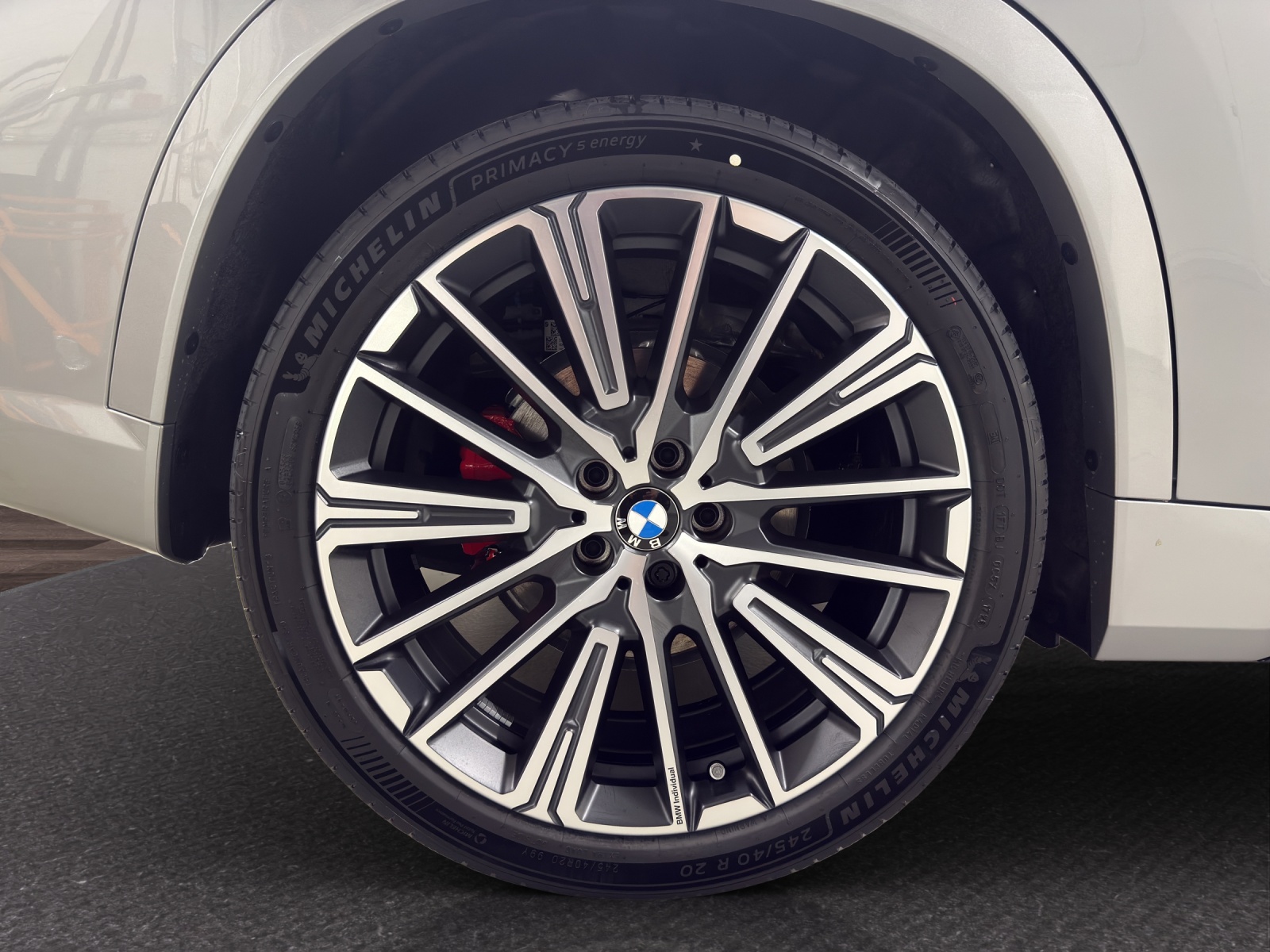 BMW iX1 xDrive 30 Edition M Sport-image-10