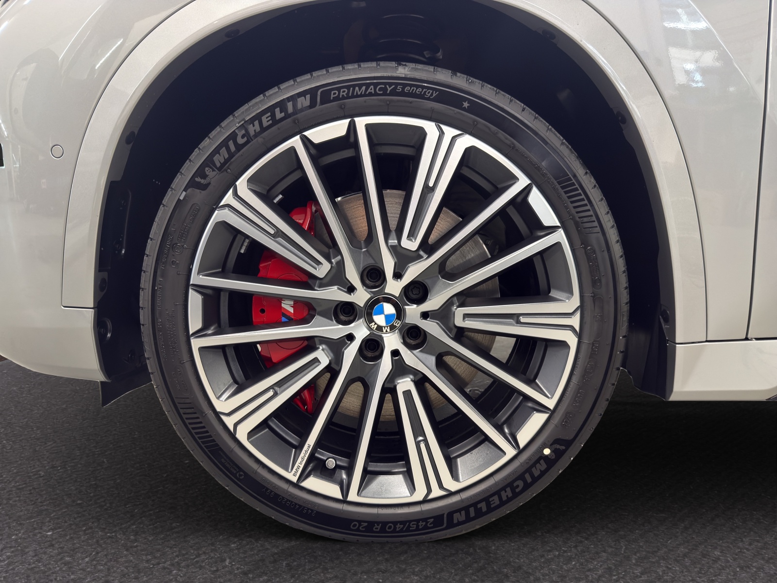 BMW iX1 xDrive 30 Edition M Sport-image-8