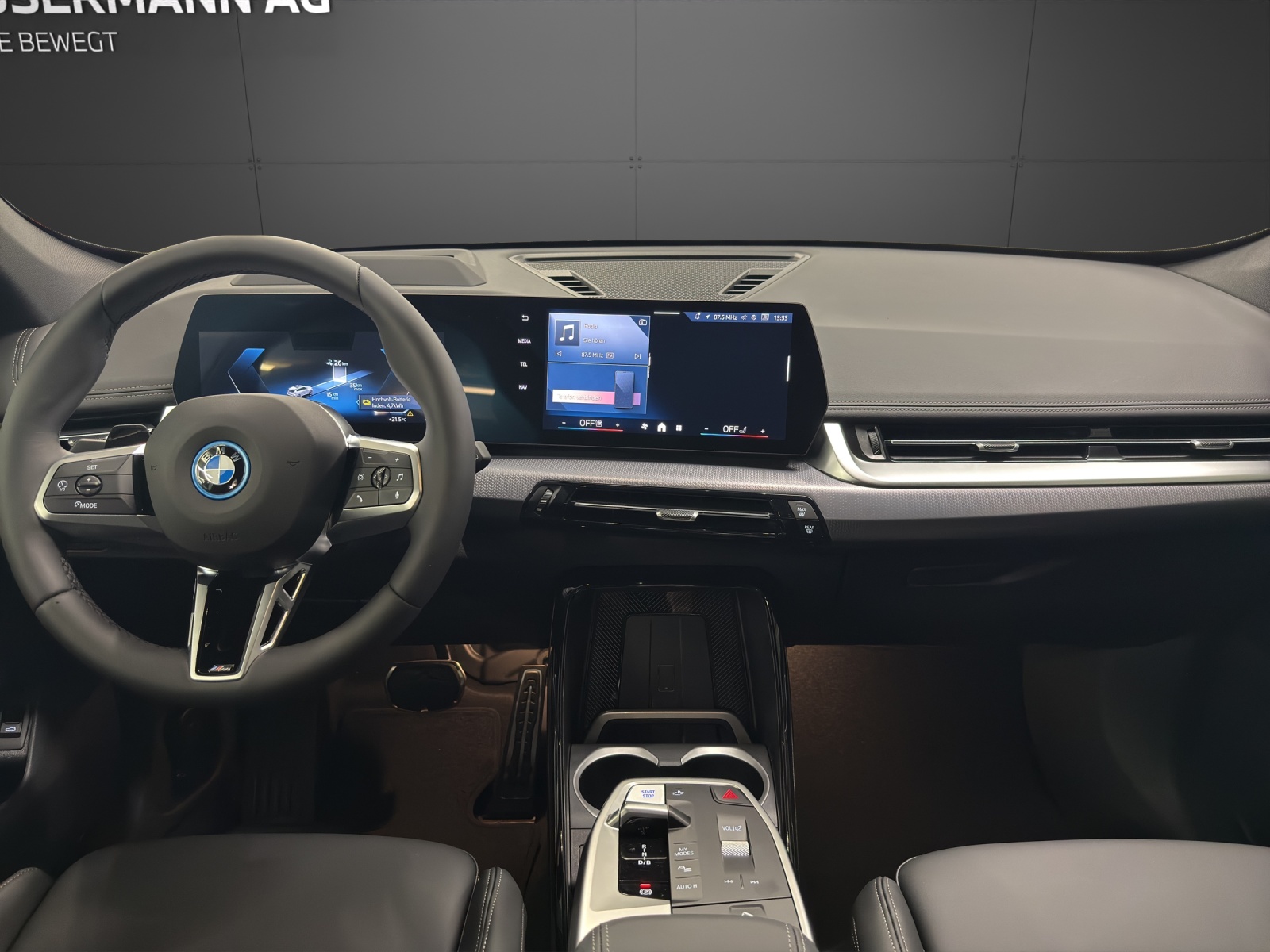 BMW iX1 xDrive 30 Edition M Sport-image-7