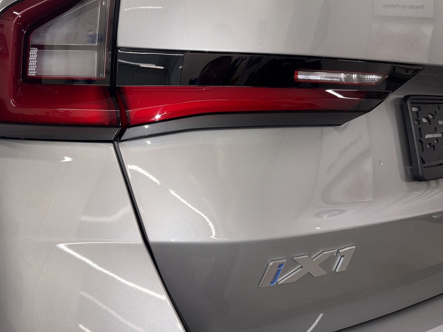 BMW iX1 xDrive 30 Edition M Sport-image-21