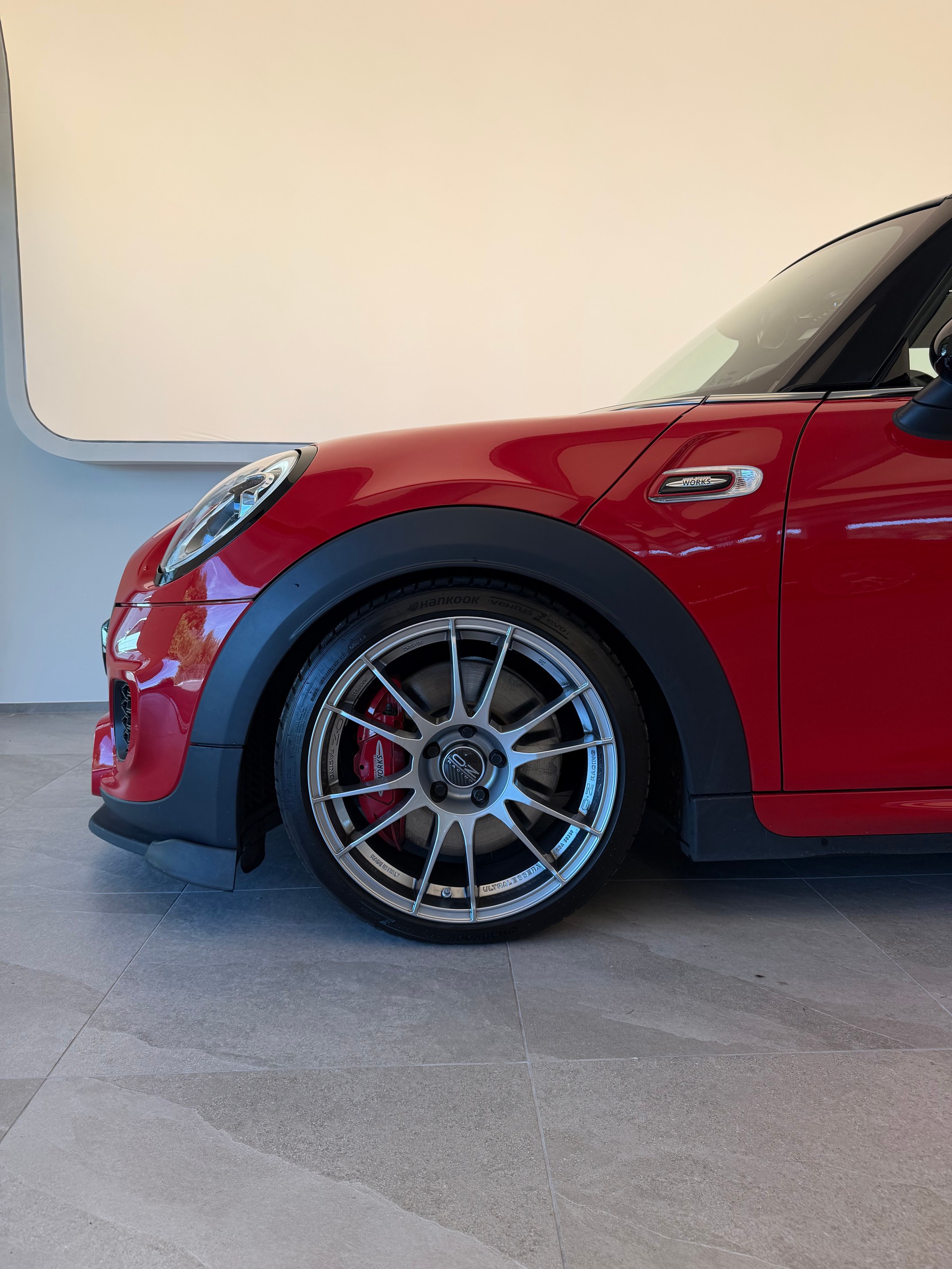 MINI Mini Cooper John Cooper Works Steptronic-showroom-element-3