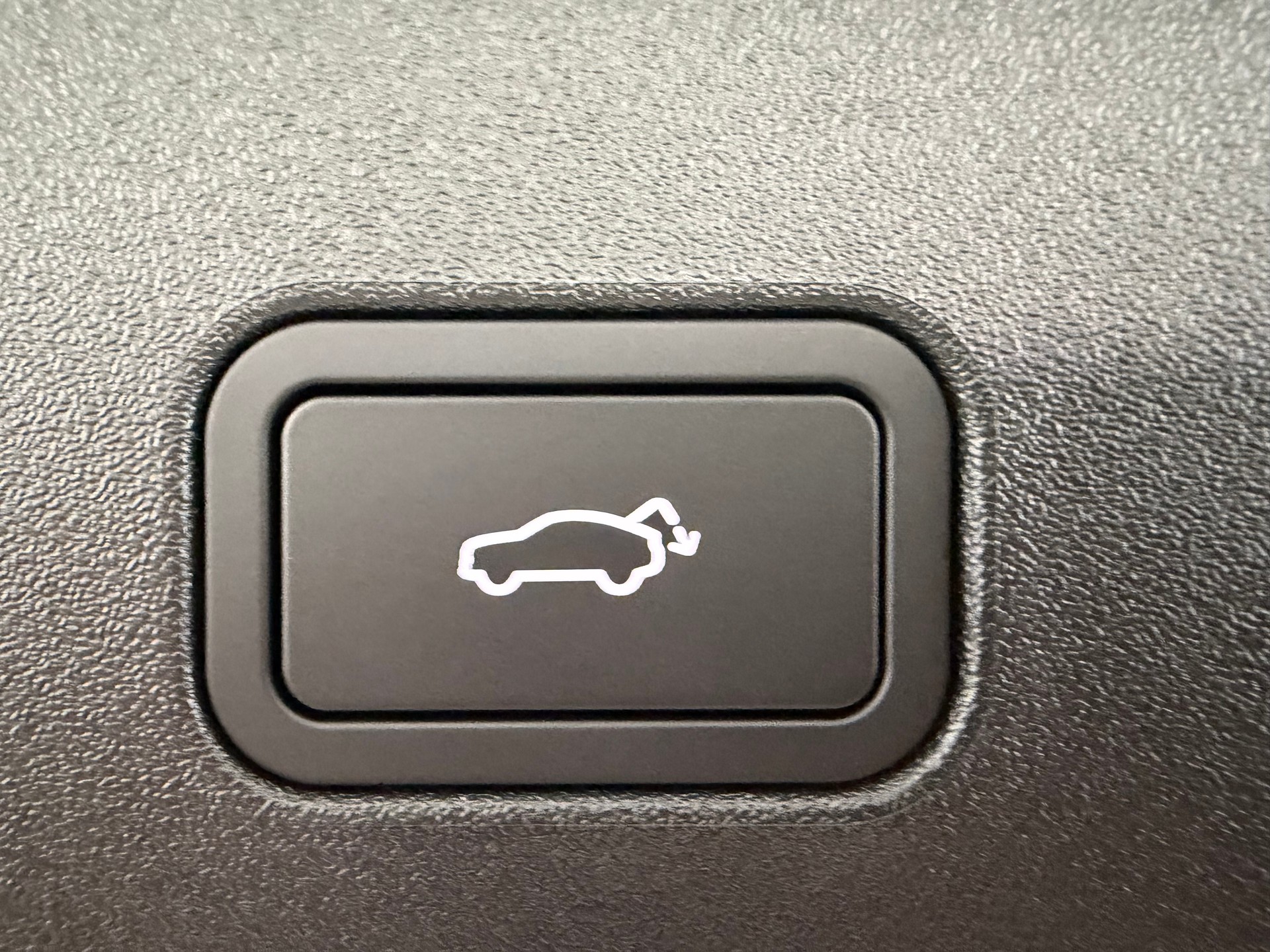 VOLVO EX 30 E60 Twin Ultra Performanc-image-15