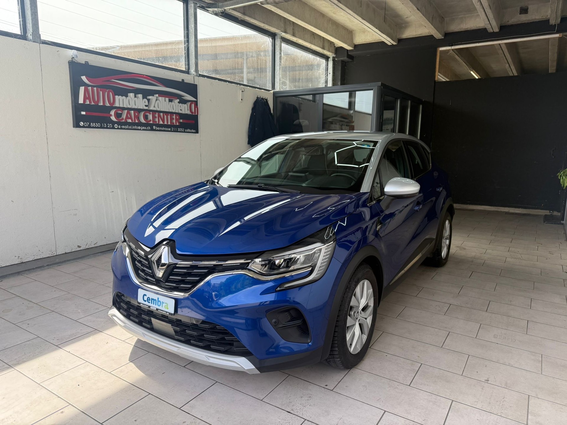 RENAULT Captur 1.6 E-Tech Initiale Paris DHT-image-1