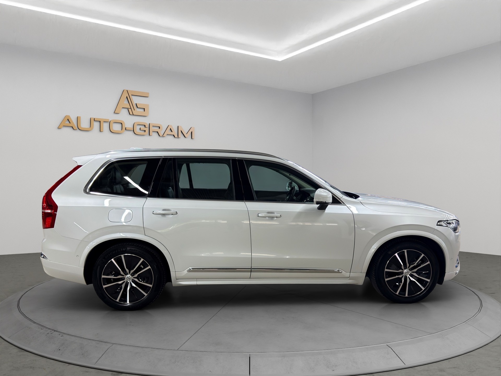 VOLVO XC90 T8 eAWD PluginHybrid Inscription Geartronic-image-6
