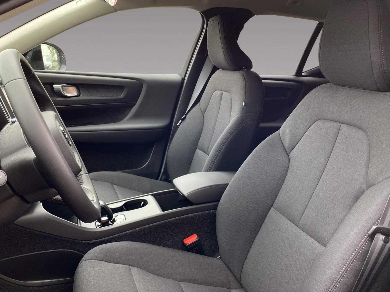 VOLVO EX40 Essential-image-8